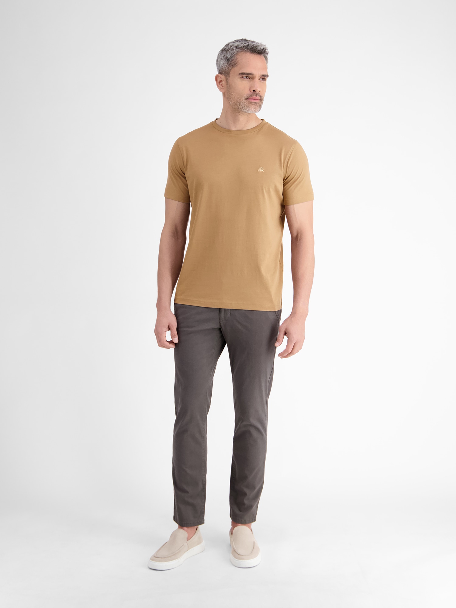 LERROS T-Shirt »LERROS Basic T-Shirt mit Logostitck, unifarben«