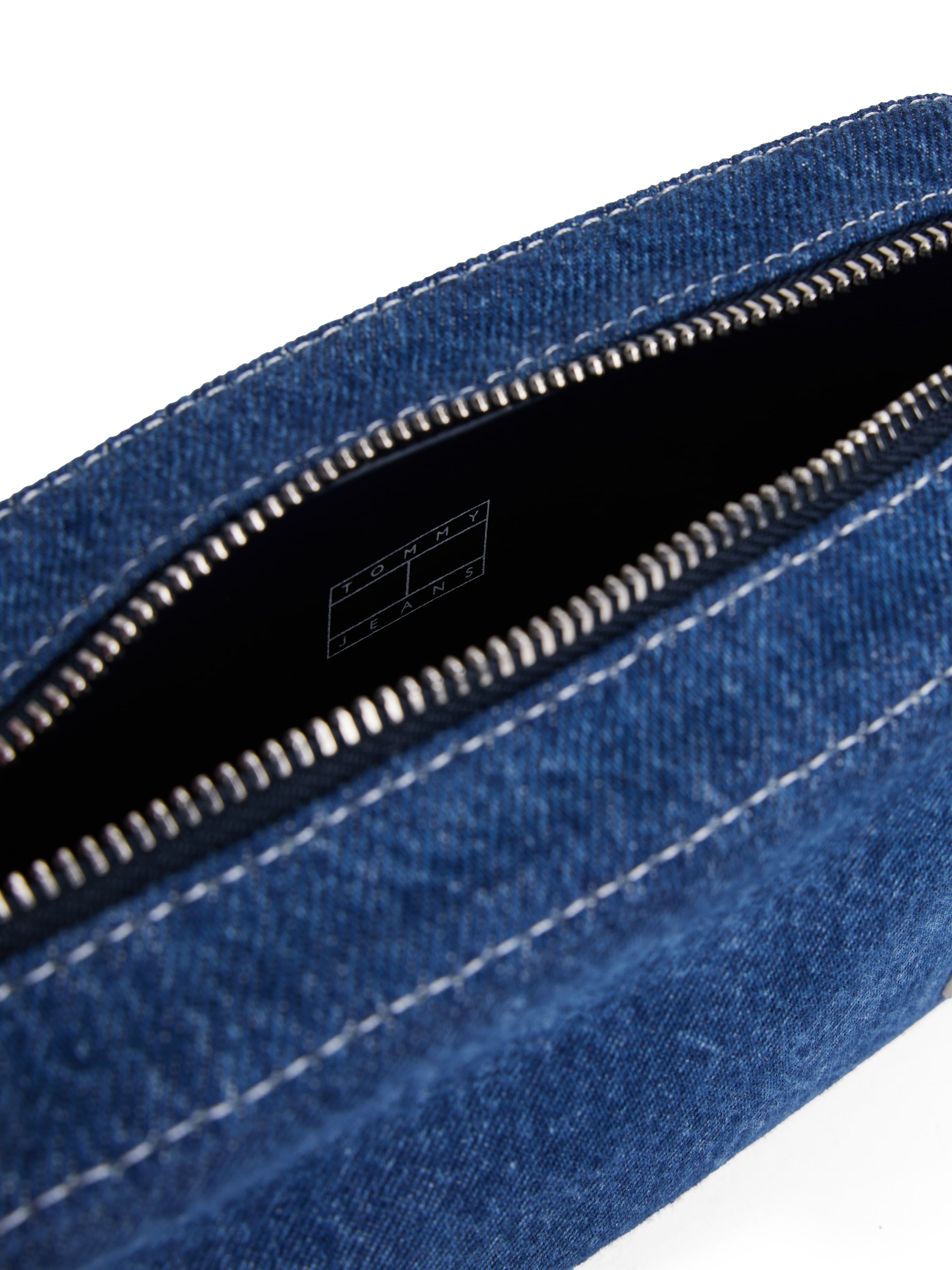 Tommy Jeans Mini Bag »TJW COOL DENIM CAMERA BAG«, Damen Schultertasche, Minibag, Umhängetasche mit Logoflagge