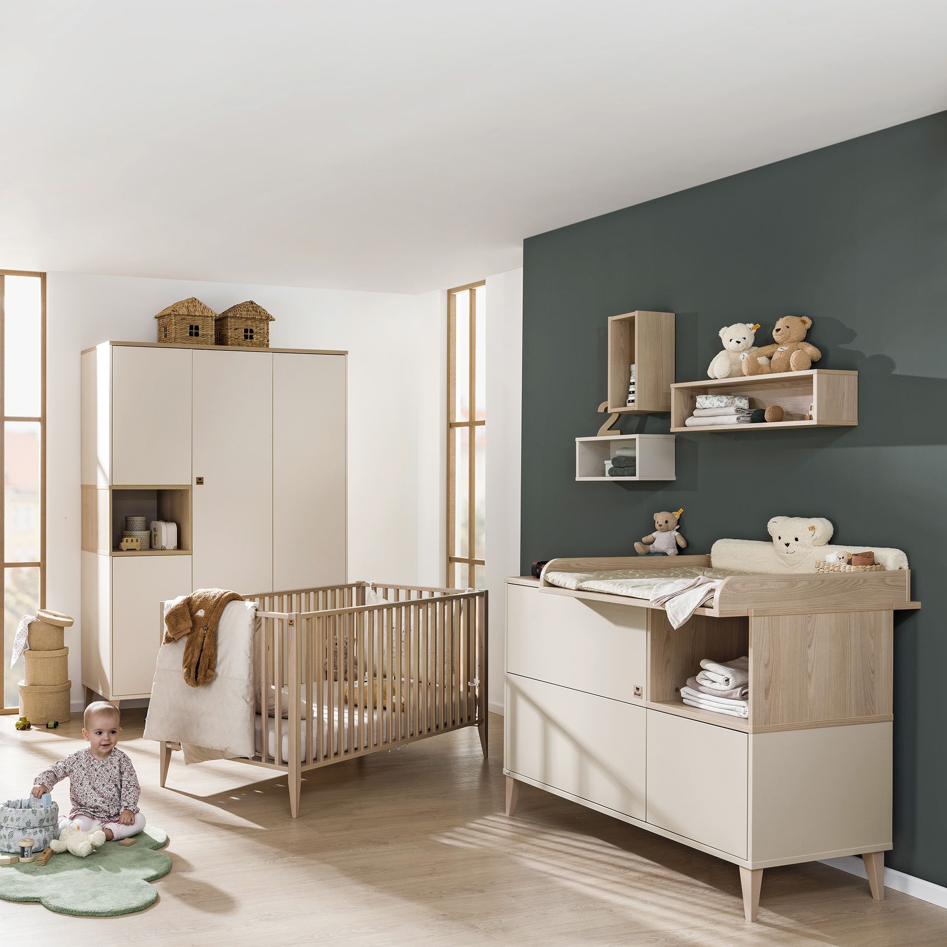 PAIDI Kleiderschrank "MILA & BEN Steiff by PAIDI in Beige, 4 Türen mit Push-to-open" inkl. Kleiderstangen und Einlegeböden, Massivholz-Füße, Soft-Close