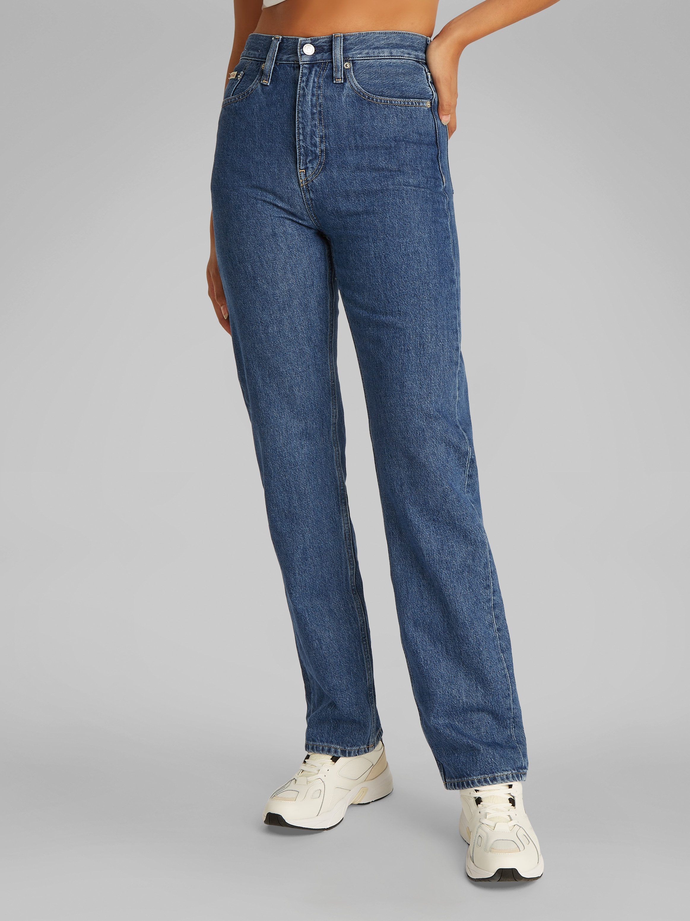 Calvin Klein Jeans Straight-Jeans »HIGH RISE STRAIGHT«, in mittelblauer Waschung