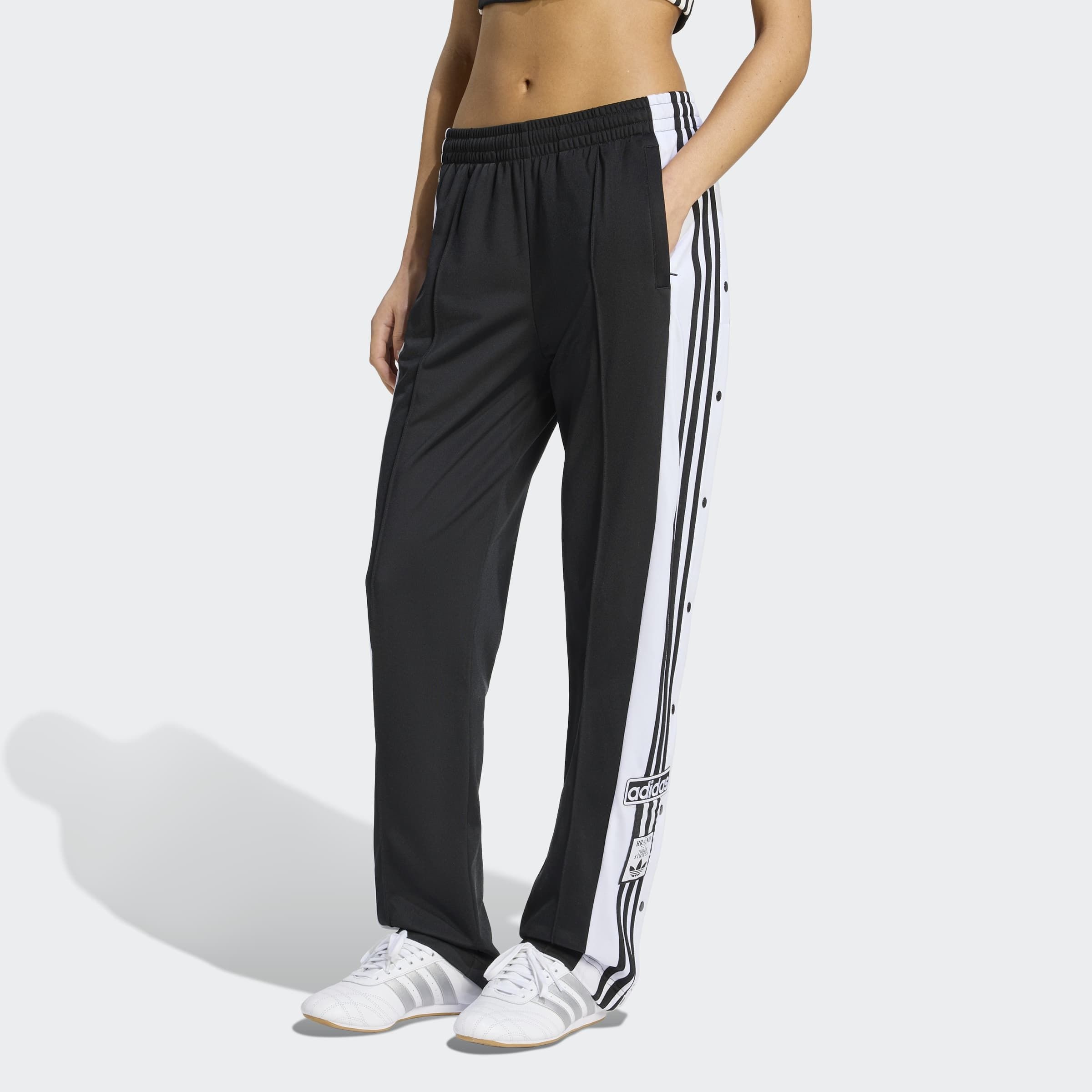 adidas Originals Sporthose "ADIBREAK PANT" lockerer Schnitt, mit Seitentaschen, aus weichem Trikotmaterial
