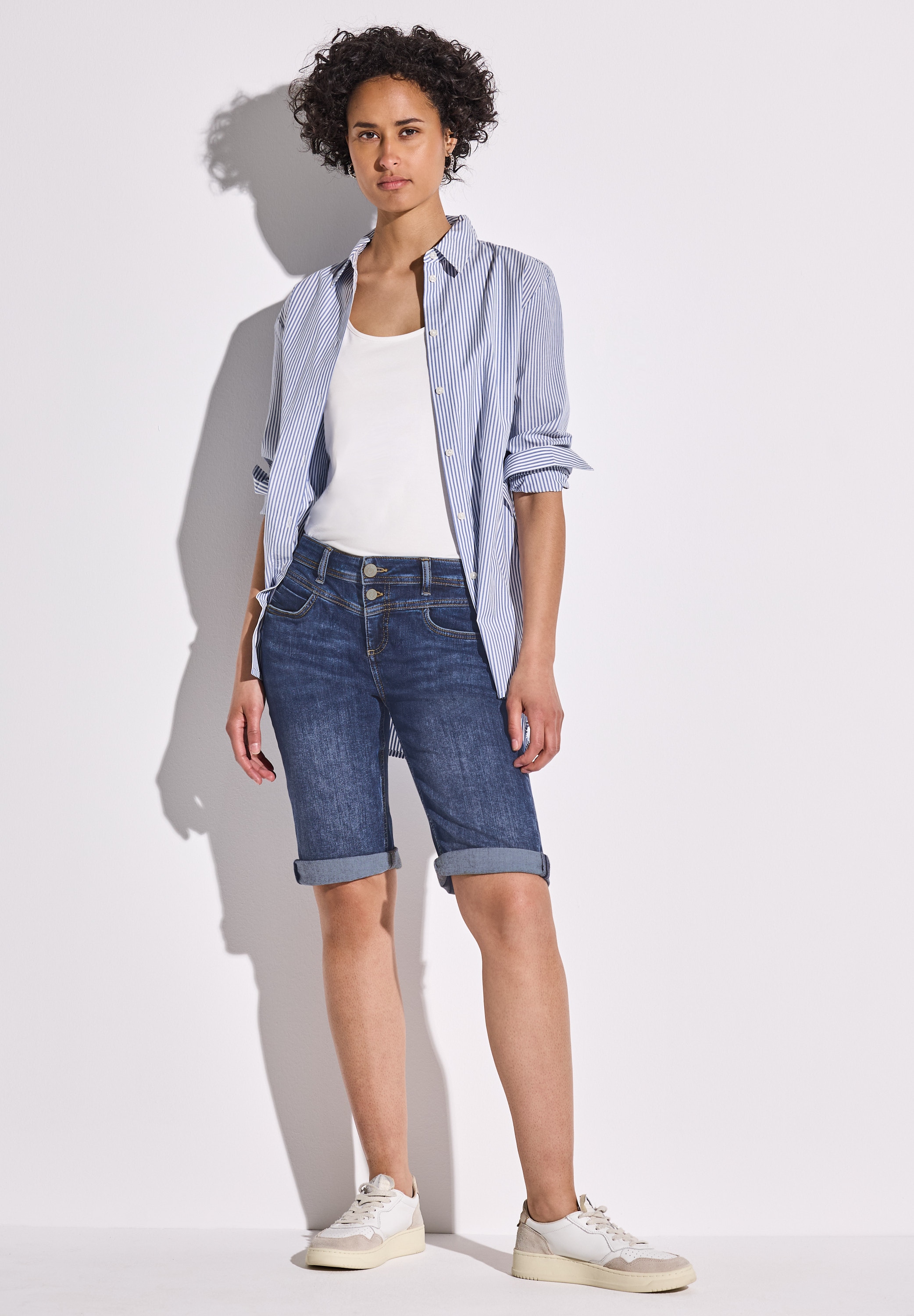 STREET ONE Gerade Jeans, in dunkelblauer Waschung