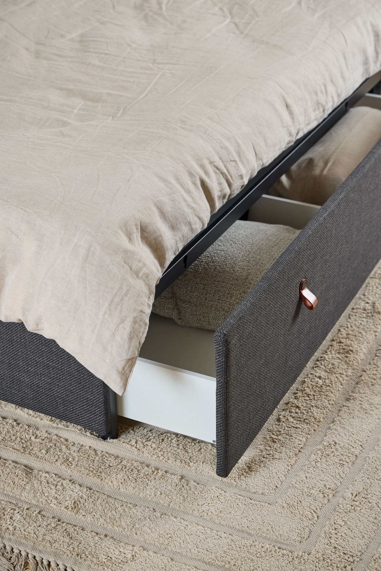 ACTONA GROUP Polsterbett »Calvi«, Bett, dunkelgrau, schwarz, verstellbar, versteckter Stauraum,160x200cm