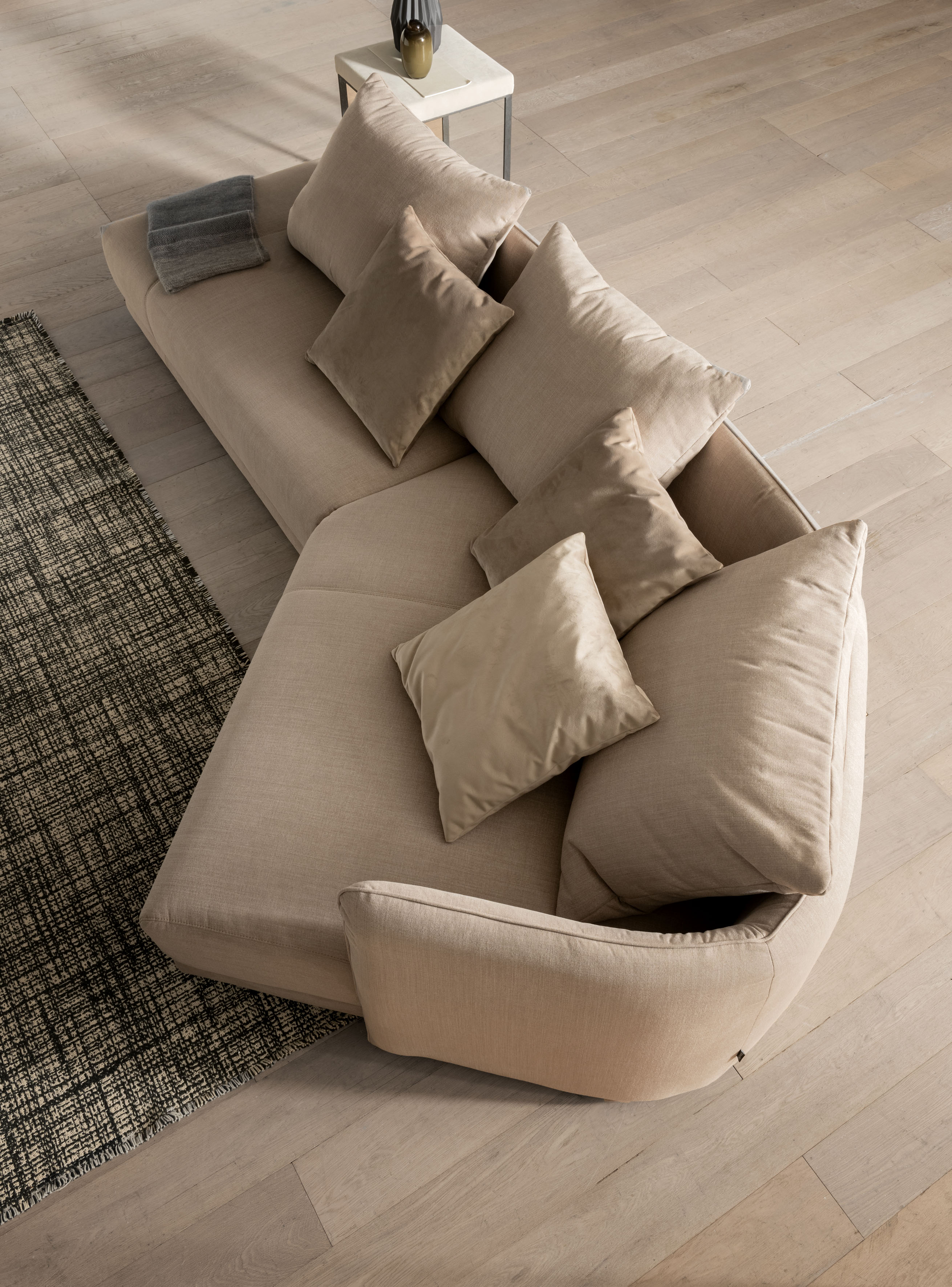 Thumbnail - designwerk Ecksofa "New York L-Form, anmutendes Designsofa" mit moderner R&ung im Rücken