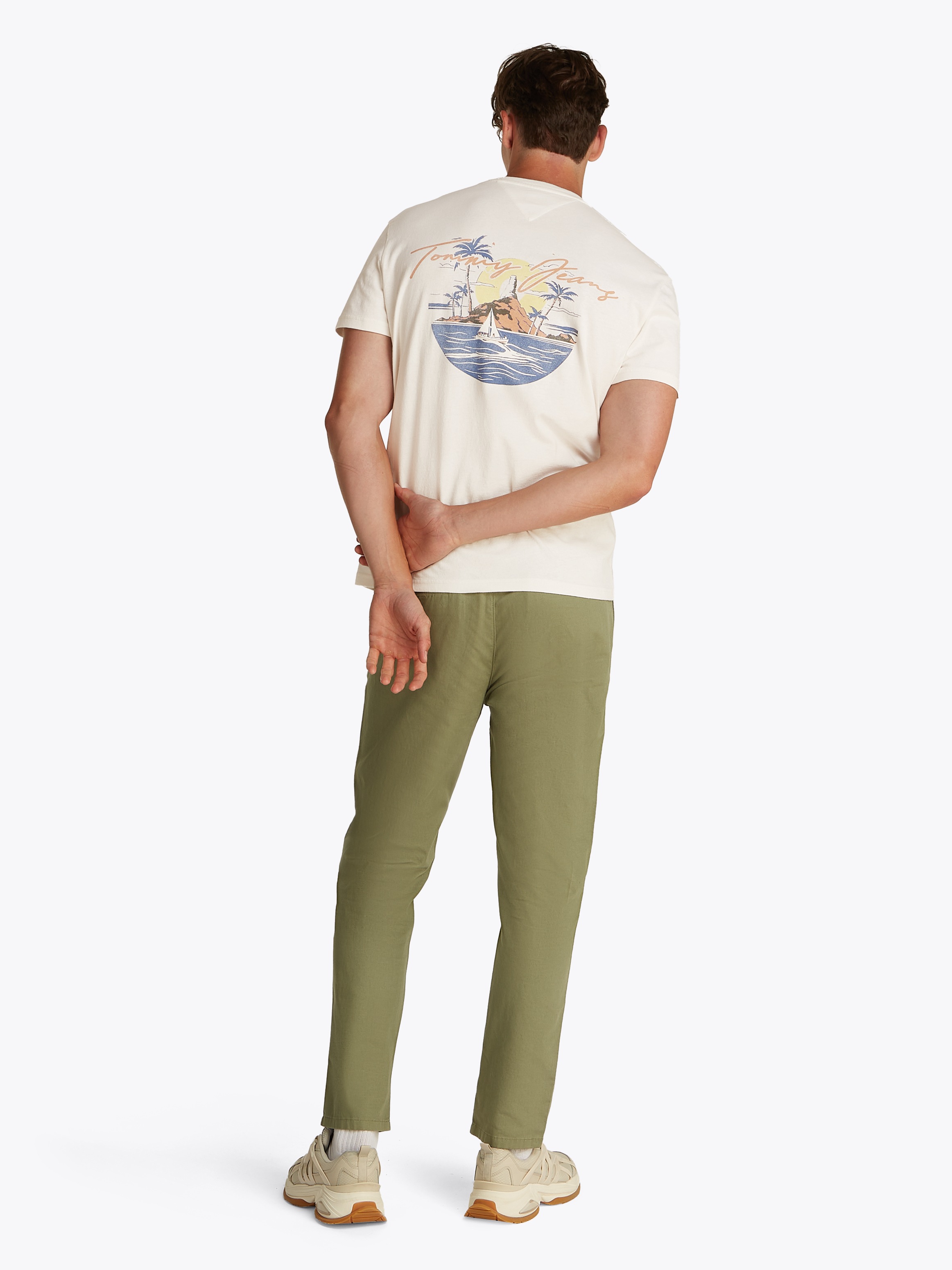 Tommy Jeans T-Shirt »TJM REG SIG SAILING SS TEE EXT«, mit großem Rückendruck