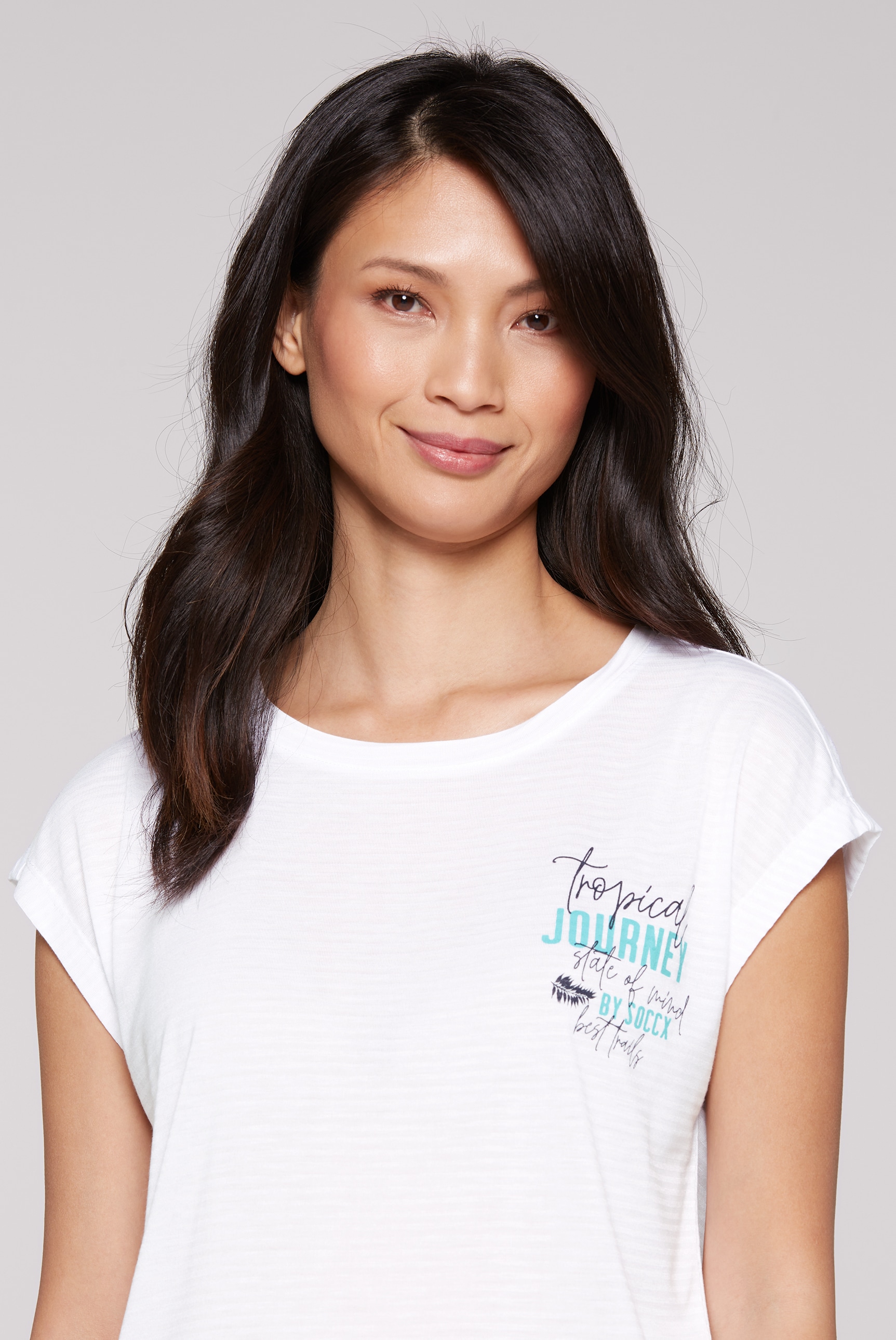 SOCCX Rundhalsshirt, mit überschnittenen Schultern