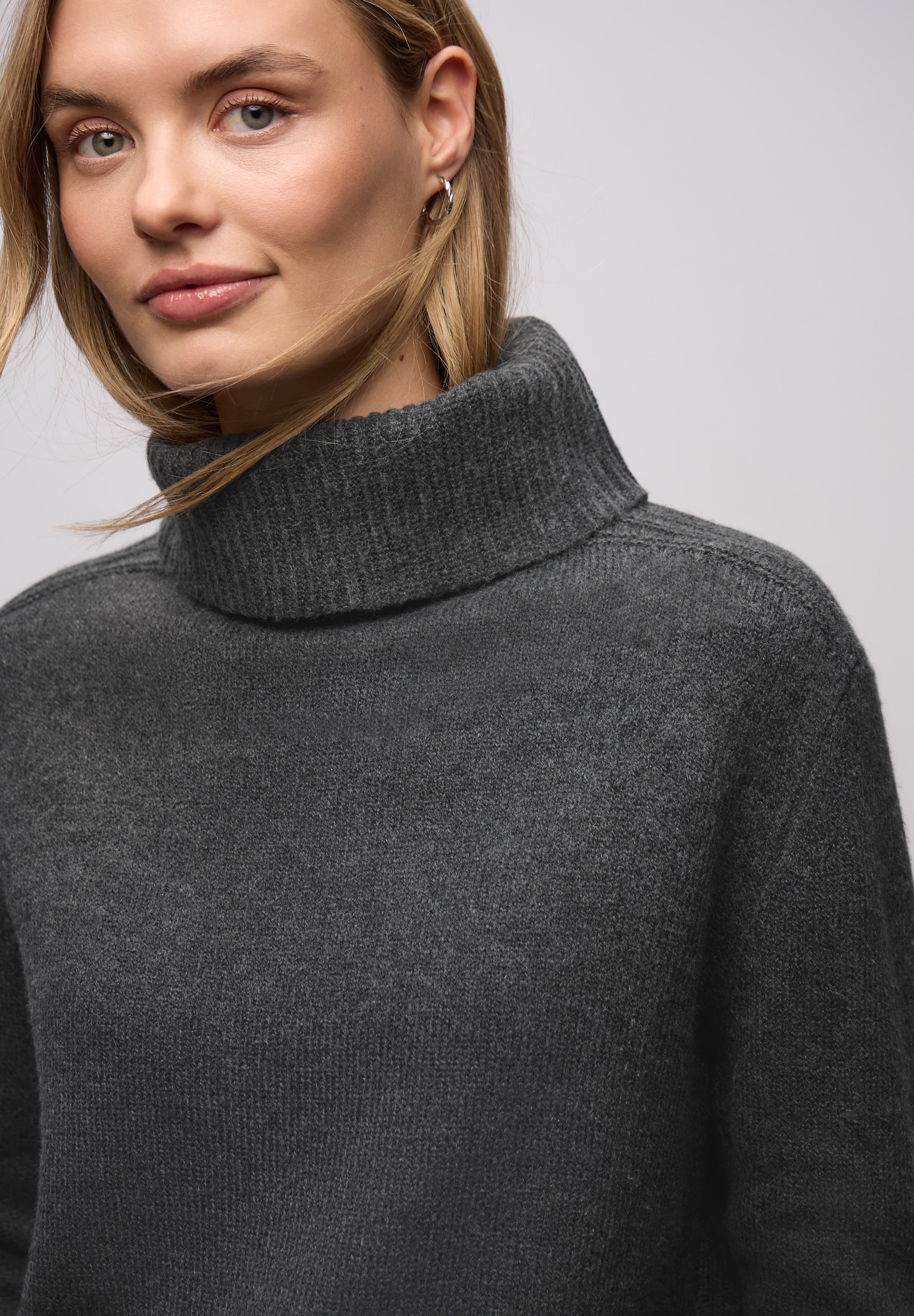 STREET ONE Rollkragenpullover mit feinem Strickmuster