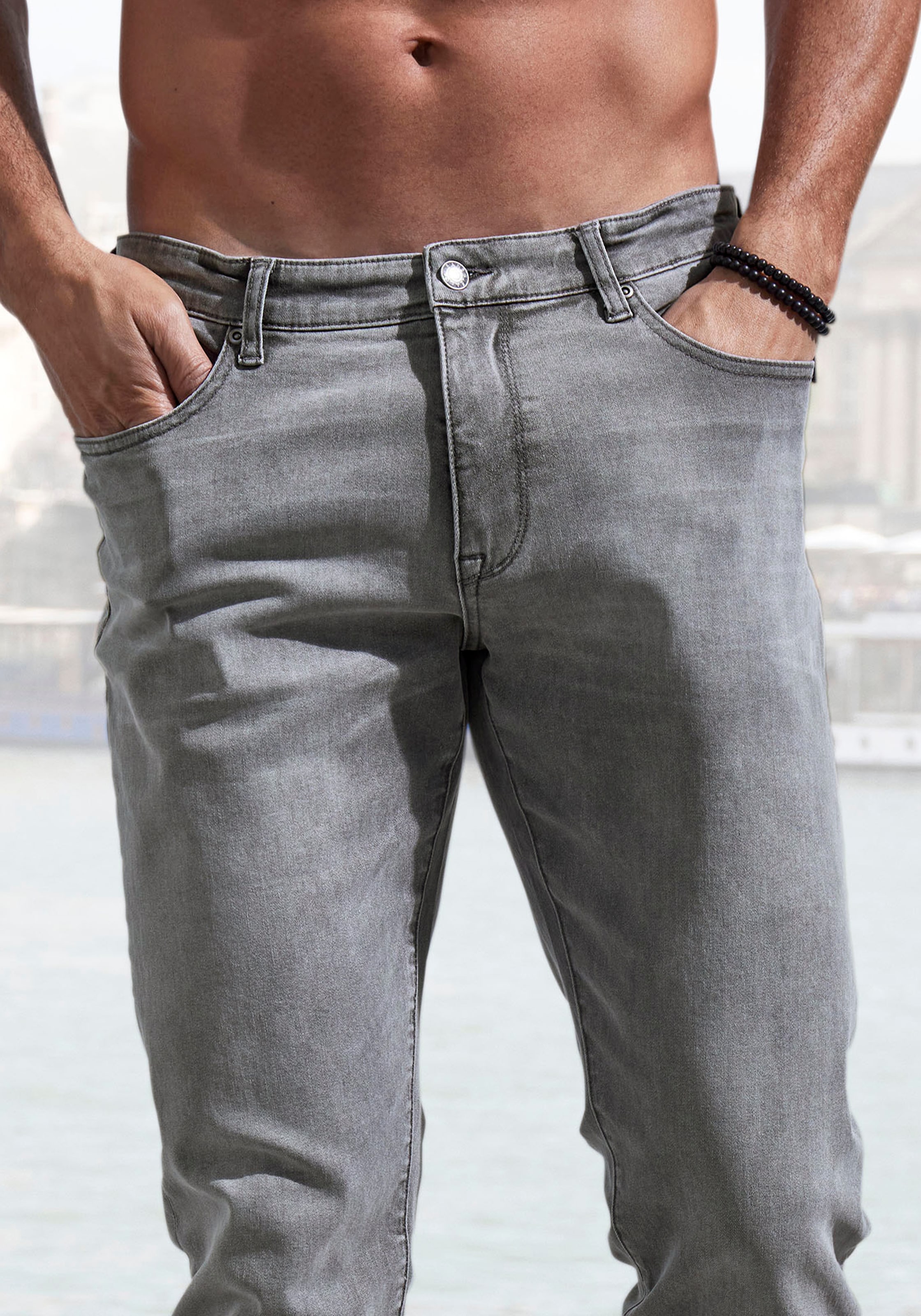 John Devin 5-Pocket-Jeans »Straight-fit Jeans« aus elastischer Denim-Qualität, in 3 Längen: 30 & 32 & 34