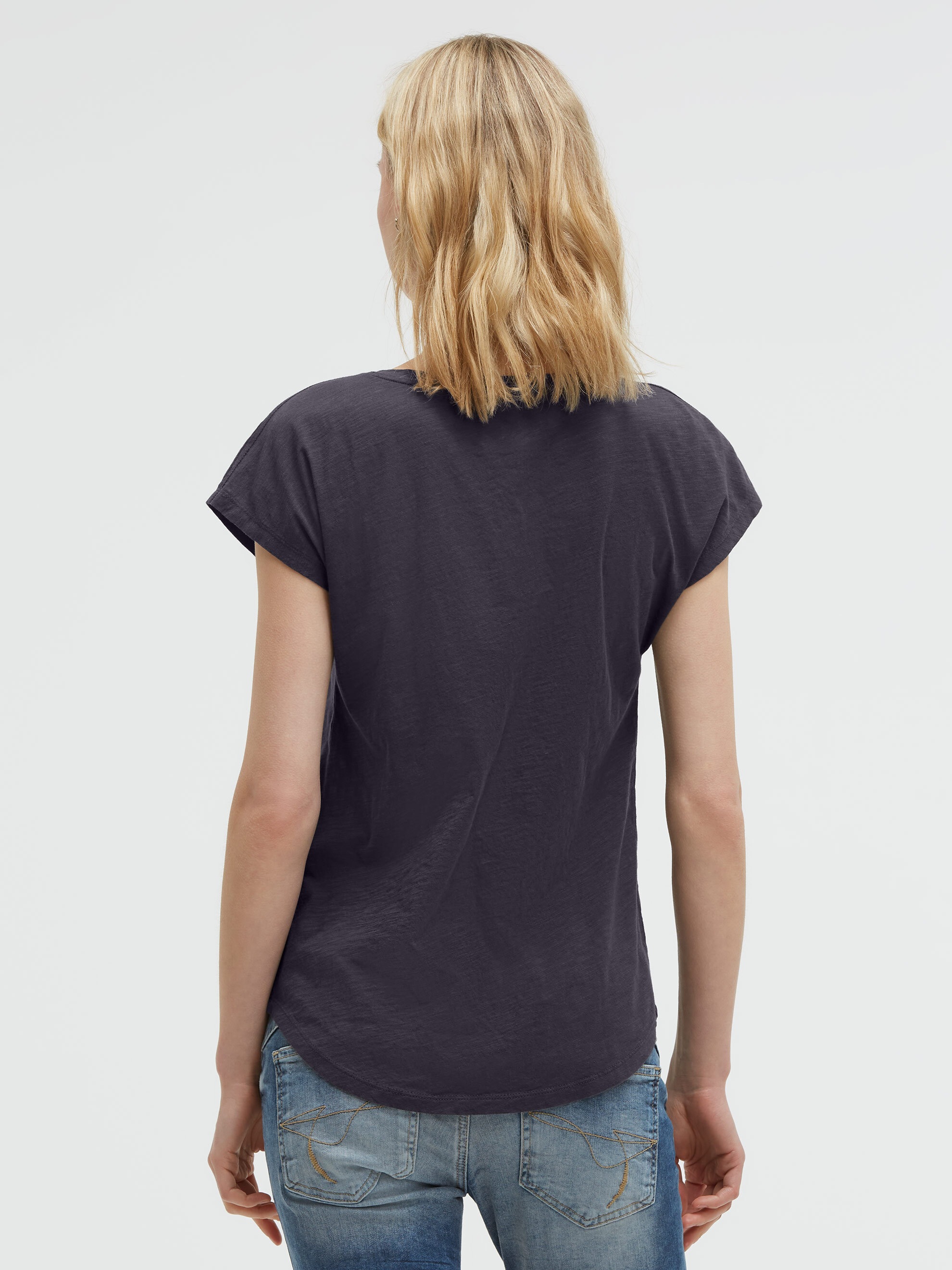 SOCCX V-Shirt mit überschnittener Schulter