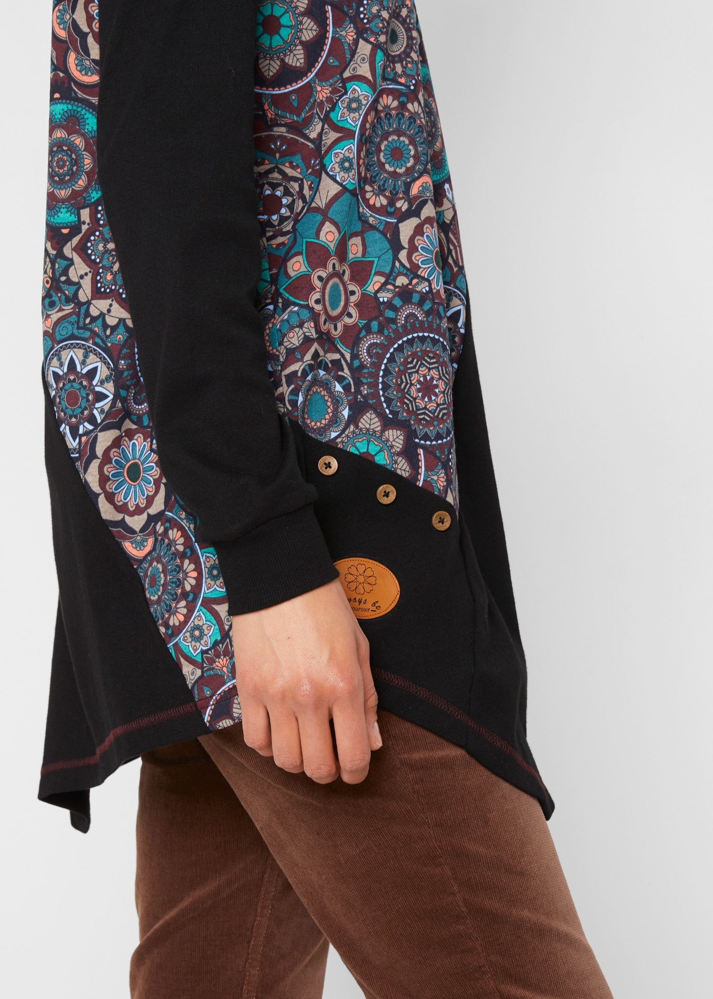 bonprix Langarmshirt aus Baumwolle, Slim Fit, mit Zipfelsaum
