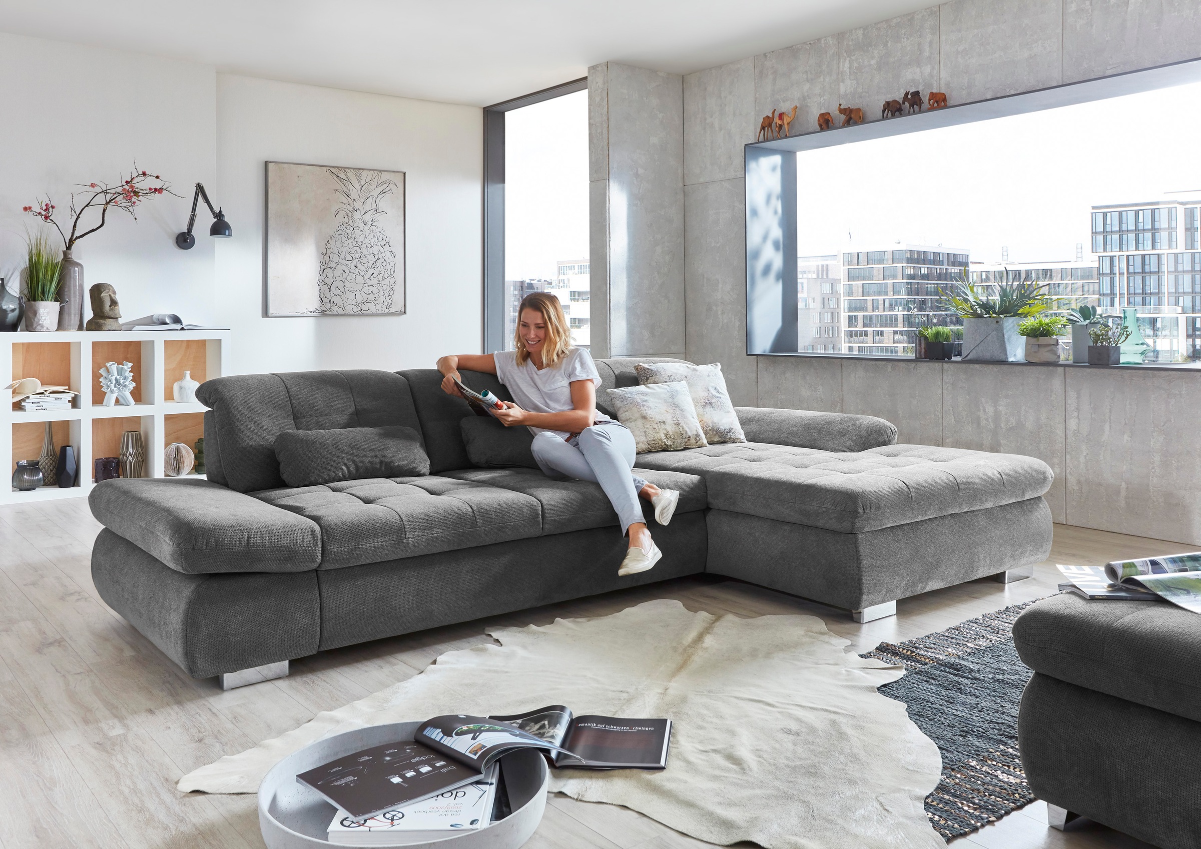 Die PlanBar Ecksofa "MP-IN17004 L-Form, Breite 331 cm, Federkern-Polsterung" inkl. Sitztiefenverstellung, wahlweise weitere Funktionen