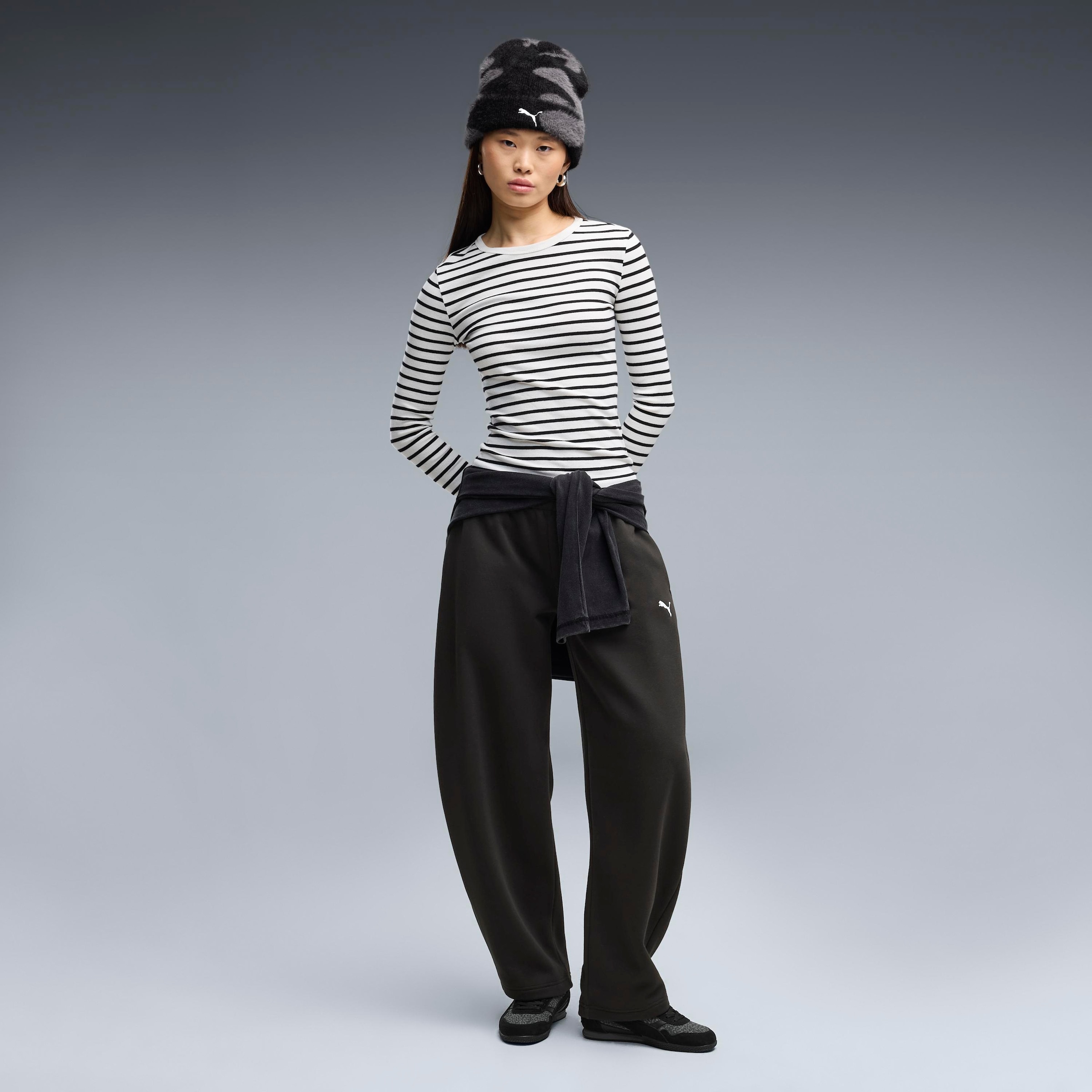 PUMA Trainingshose »ESS RELAXED BARREL LEG PANTS FL«  mit Eingrifftaschen, unifarben, normale Leibhöhe, relaxed Fit