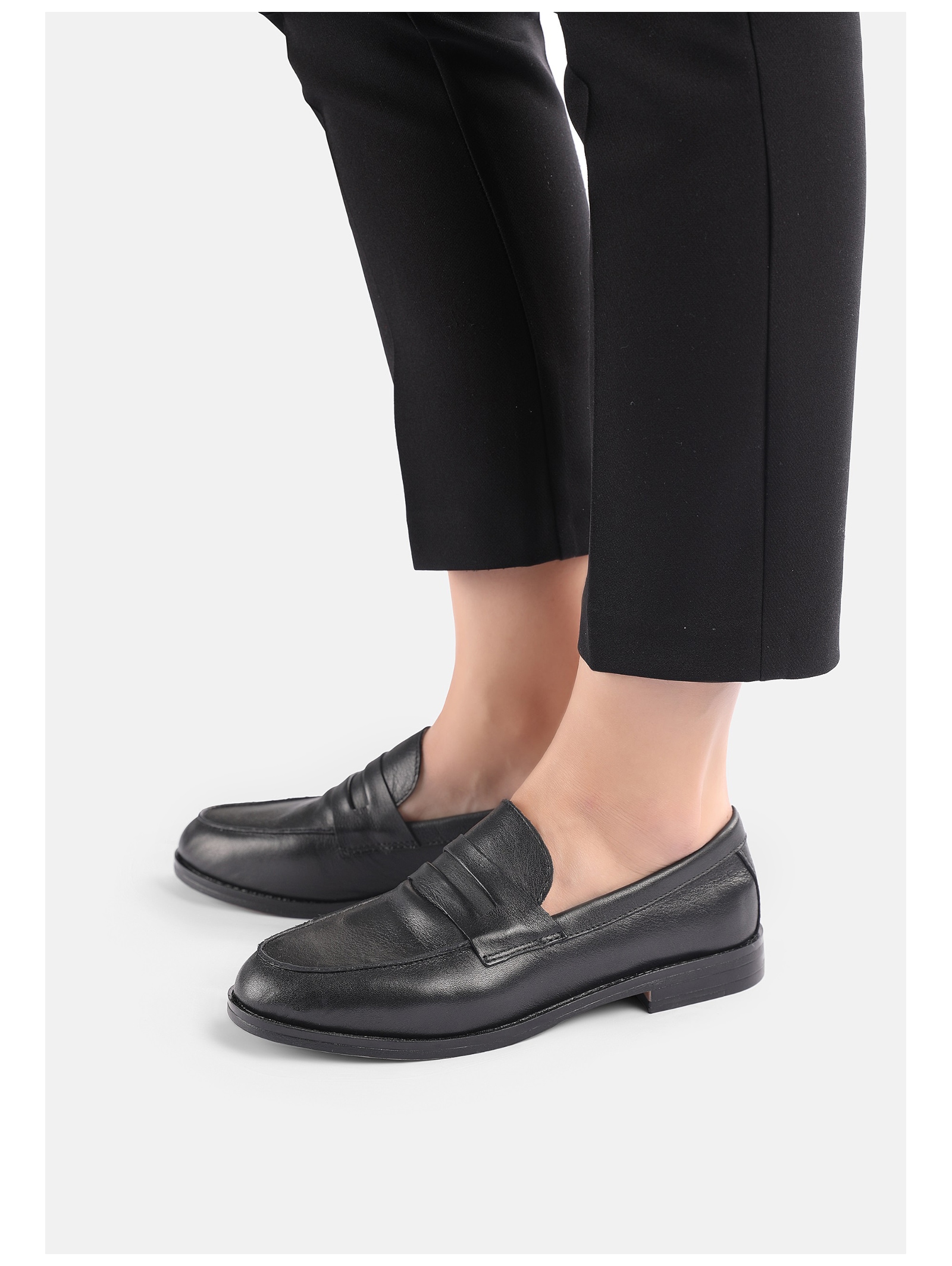 INUOVO Slipper »INUOVO Slipper Leder«