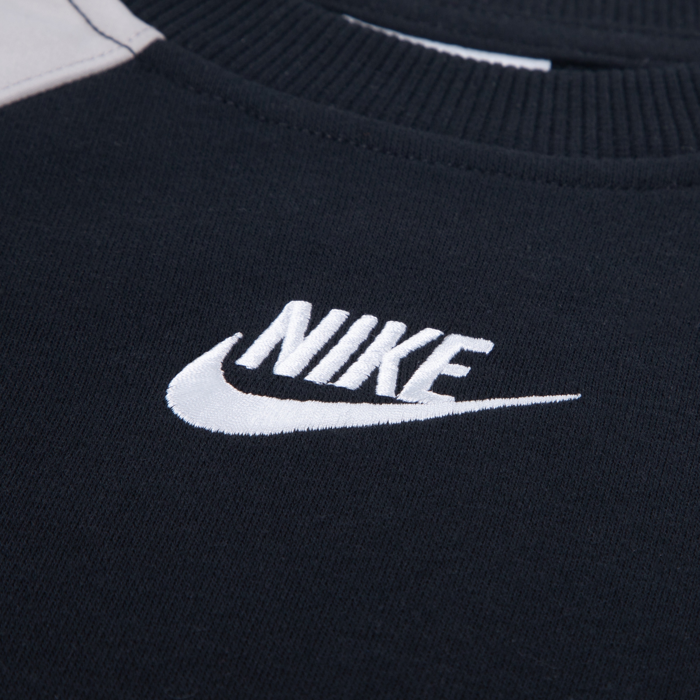 Nike Sportswear Jogginganzug 2 2-teiliges Set, aus Baumwollmischung, unifarben mit Farbeinsatz