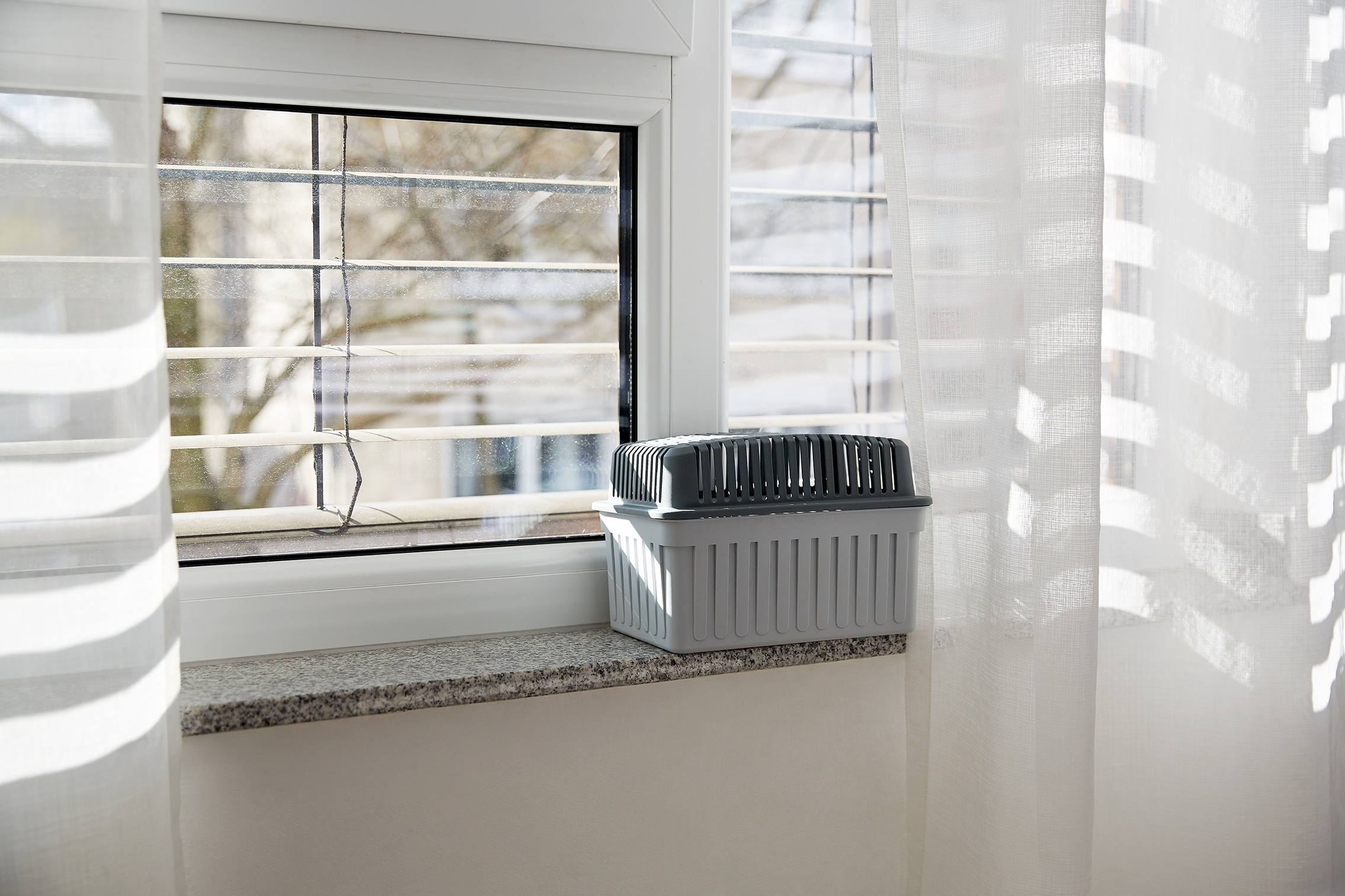 WENKO Luftentfeuchter »Grau 1 KG« für 80 m³ Räume