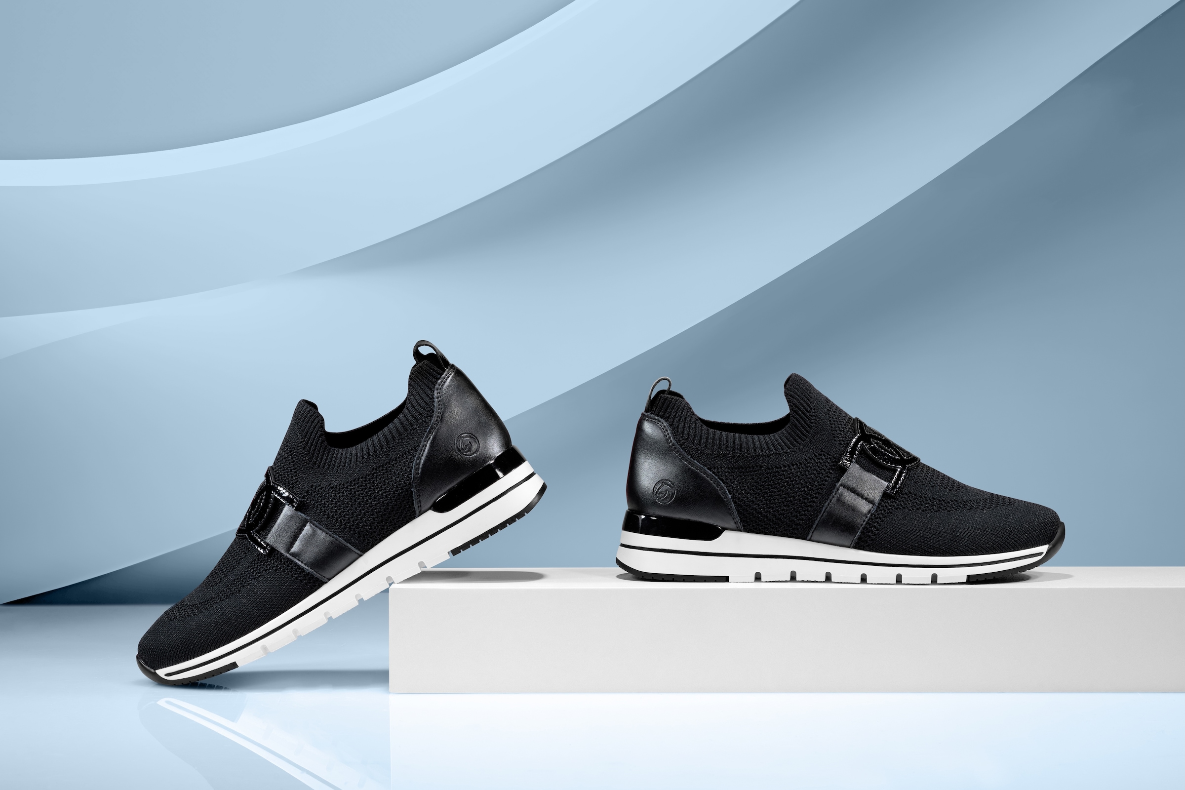 Remonte Slip-On Sneaker, Freizeitschuh, Halbschuh, Slipper mit Gummizug am Schaftrand