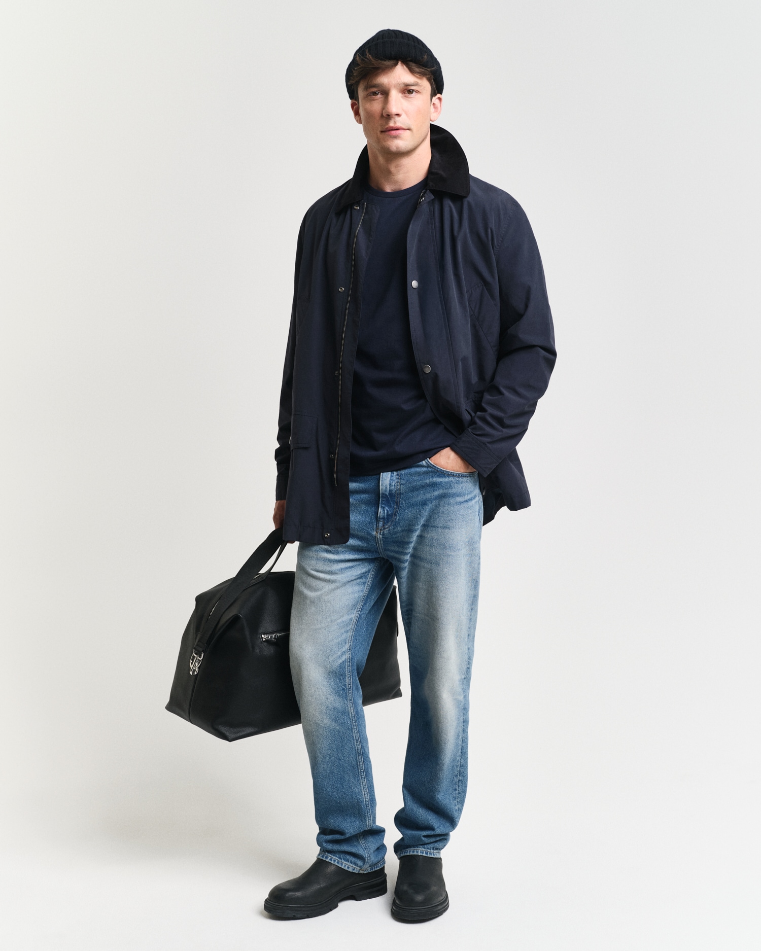 Gant Langarmshirt »REG SHIELD LS T-SHIRT«, mit Logostickerei auf der Brust