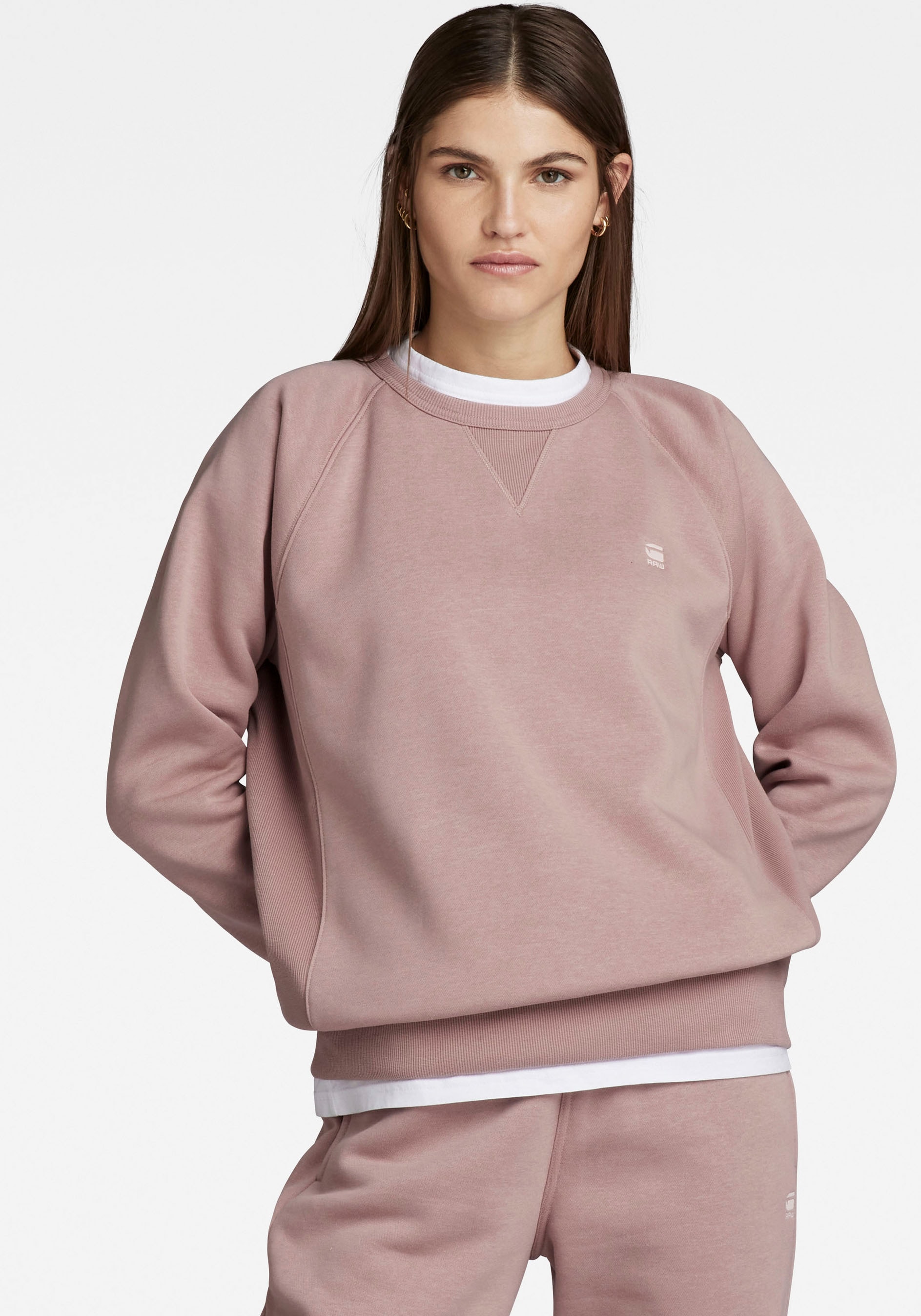Sweatshirt »Premium Core 2.0 Sweatshirt«, mit Rundhalsausschnitt und dreieckigem Einsatz