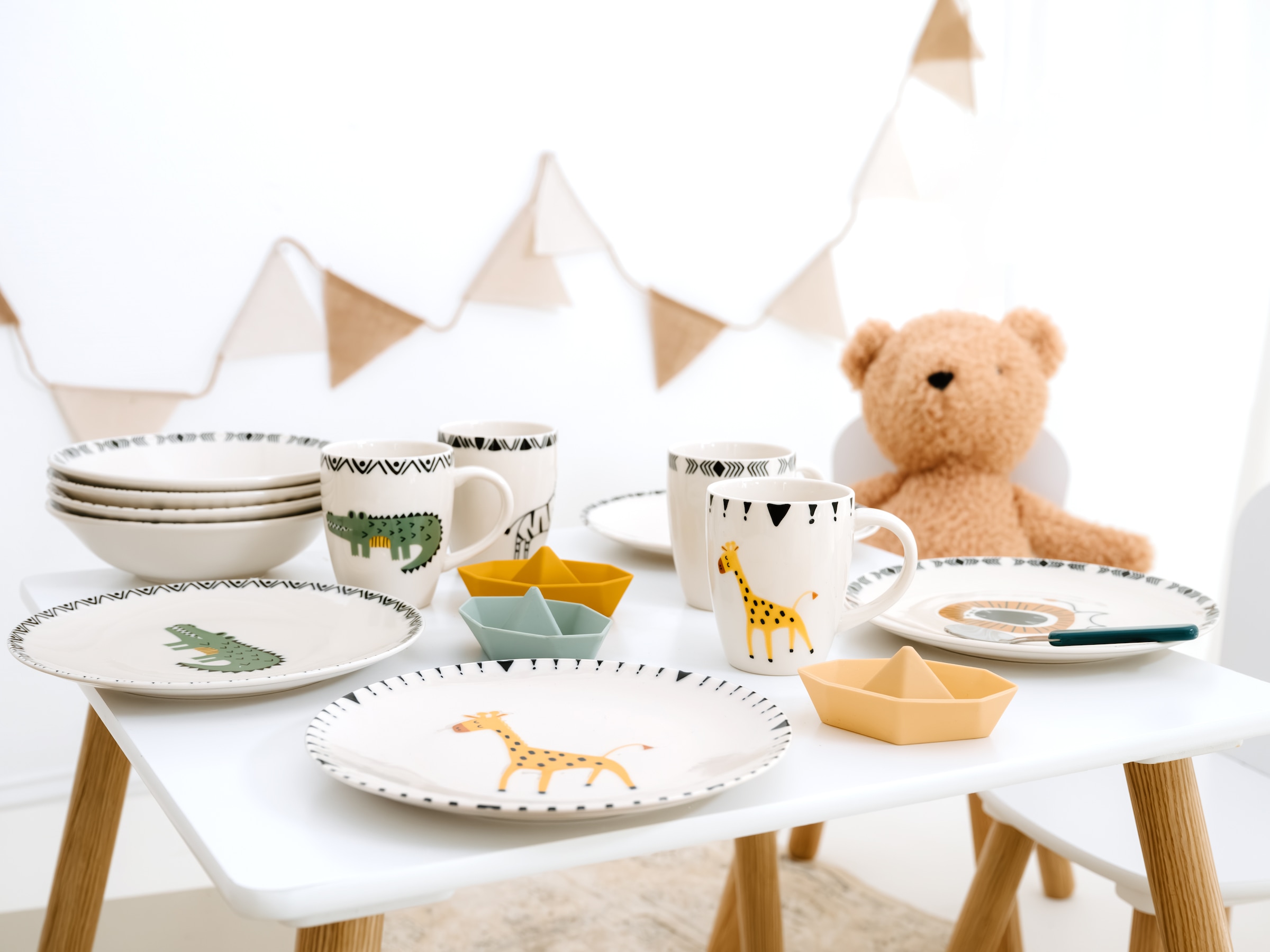 CreaTable Kindergeschirr-Set »Safari Giraffe, Kinder Set 3-tlg.« gezeichnete Tiermotive, skandinavischer Stil, Ethno-Style Motive