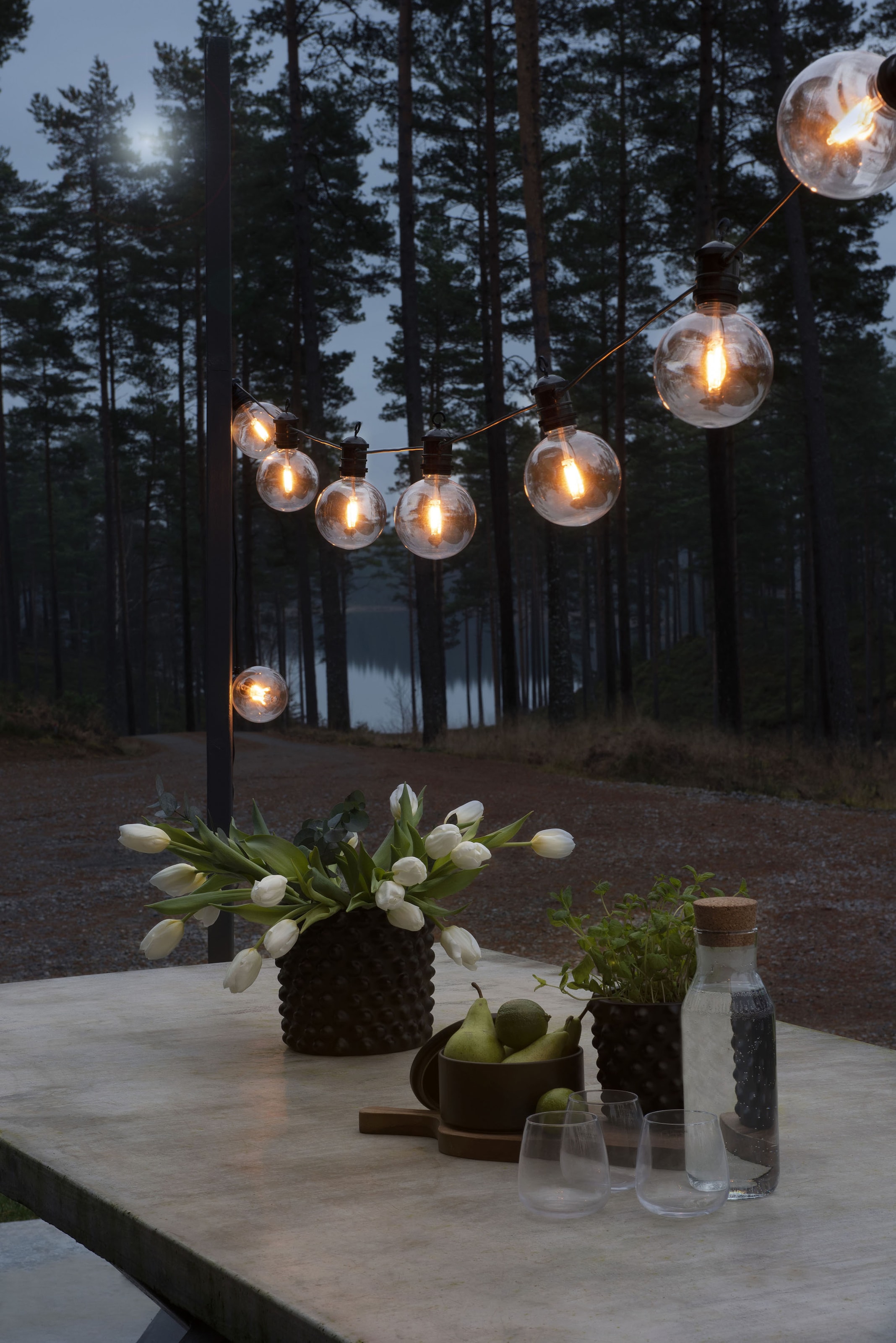 KONSTSMIDE LED-Lichterkette, Dioden 10 Stk. Flammen 10 Stk., Gesamtlänge 10m, schwarz, Lichterketten, LED globe Biergartenketten System Erweiterung,