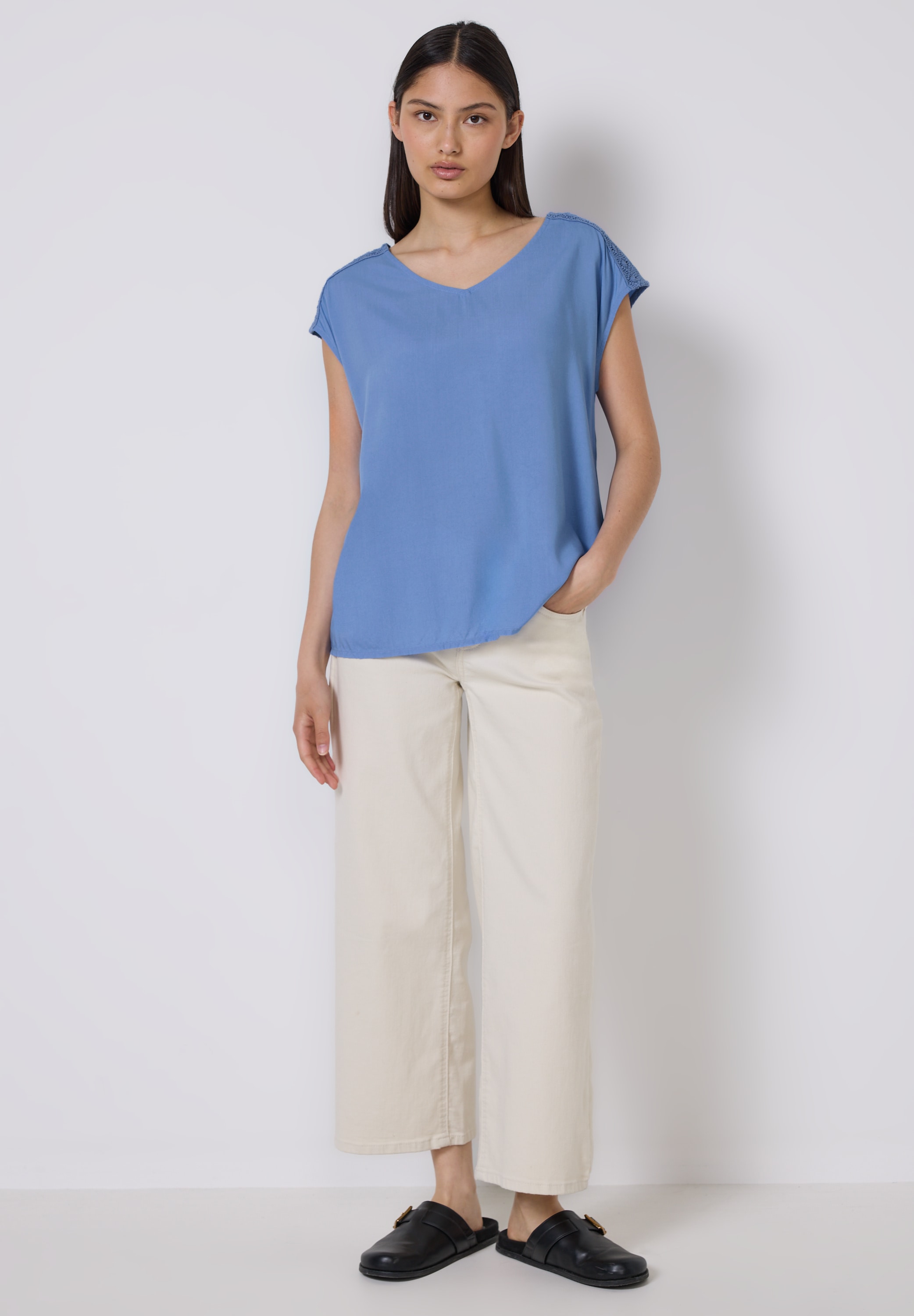 STREET ONE STUDIO Shirtbluse, mit V-Ausschnitt