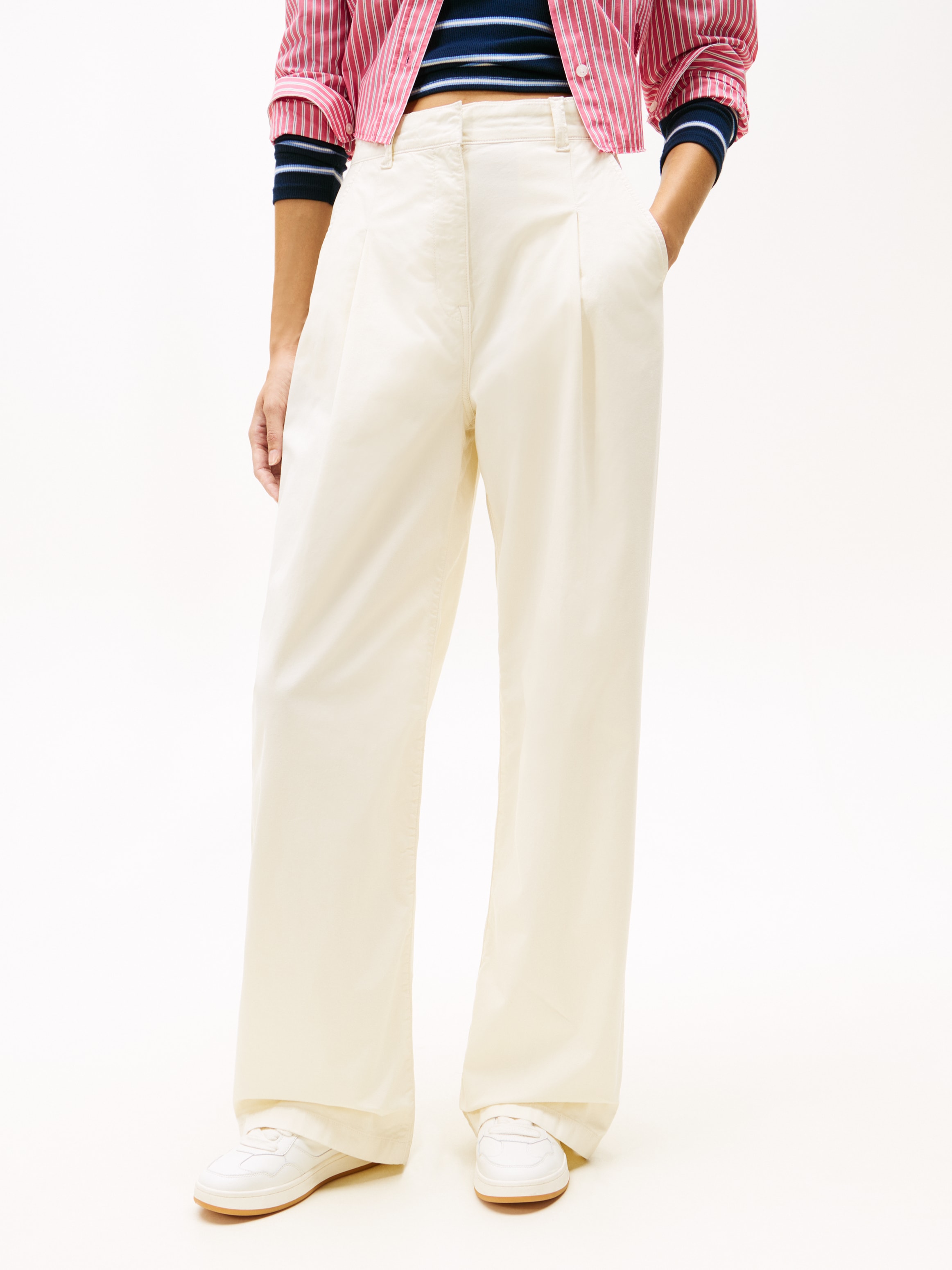 Tommy Jeans Chinohose "TJW WIDE LEG CHINO" Baumwollmischung, lässig geschnitten