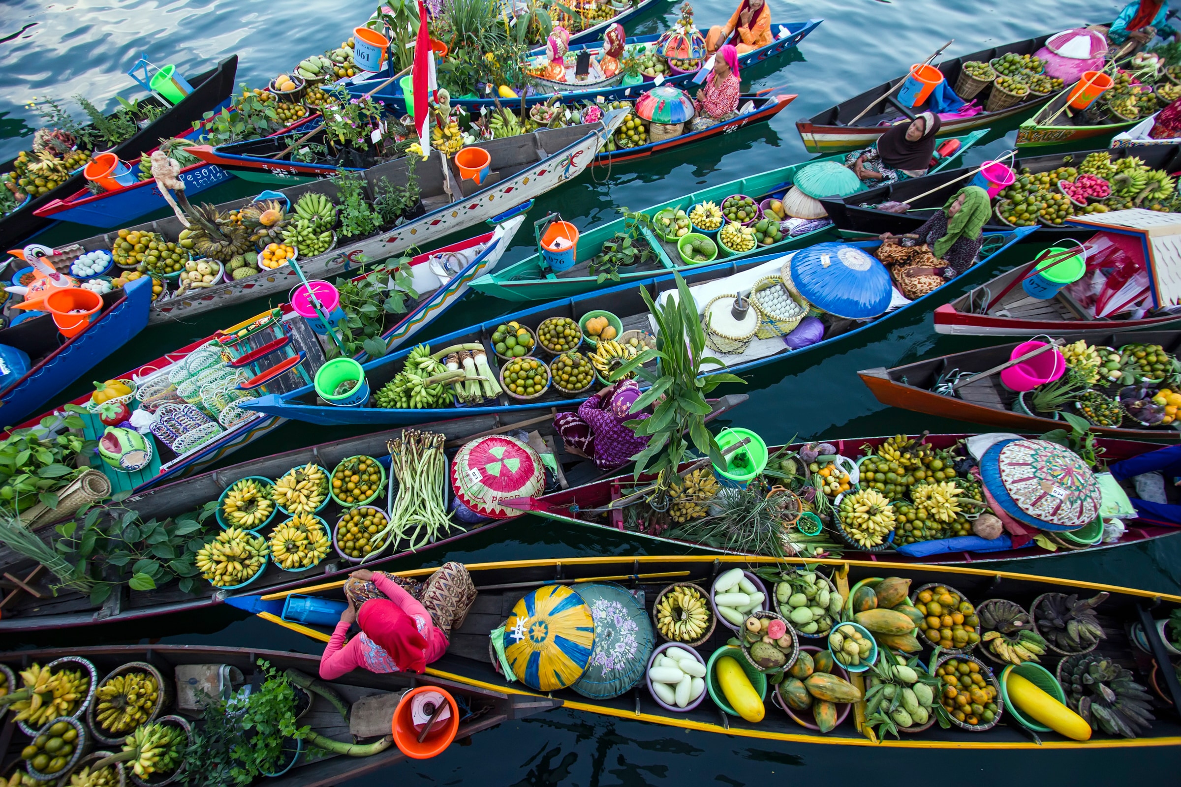 Papermoon Fototapete "Photo-Art FAUZAN MAUDUDDIN, BANJARMASIN FLOATING MARKET"