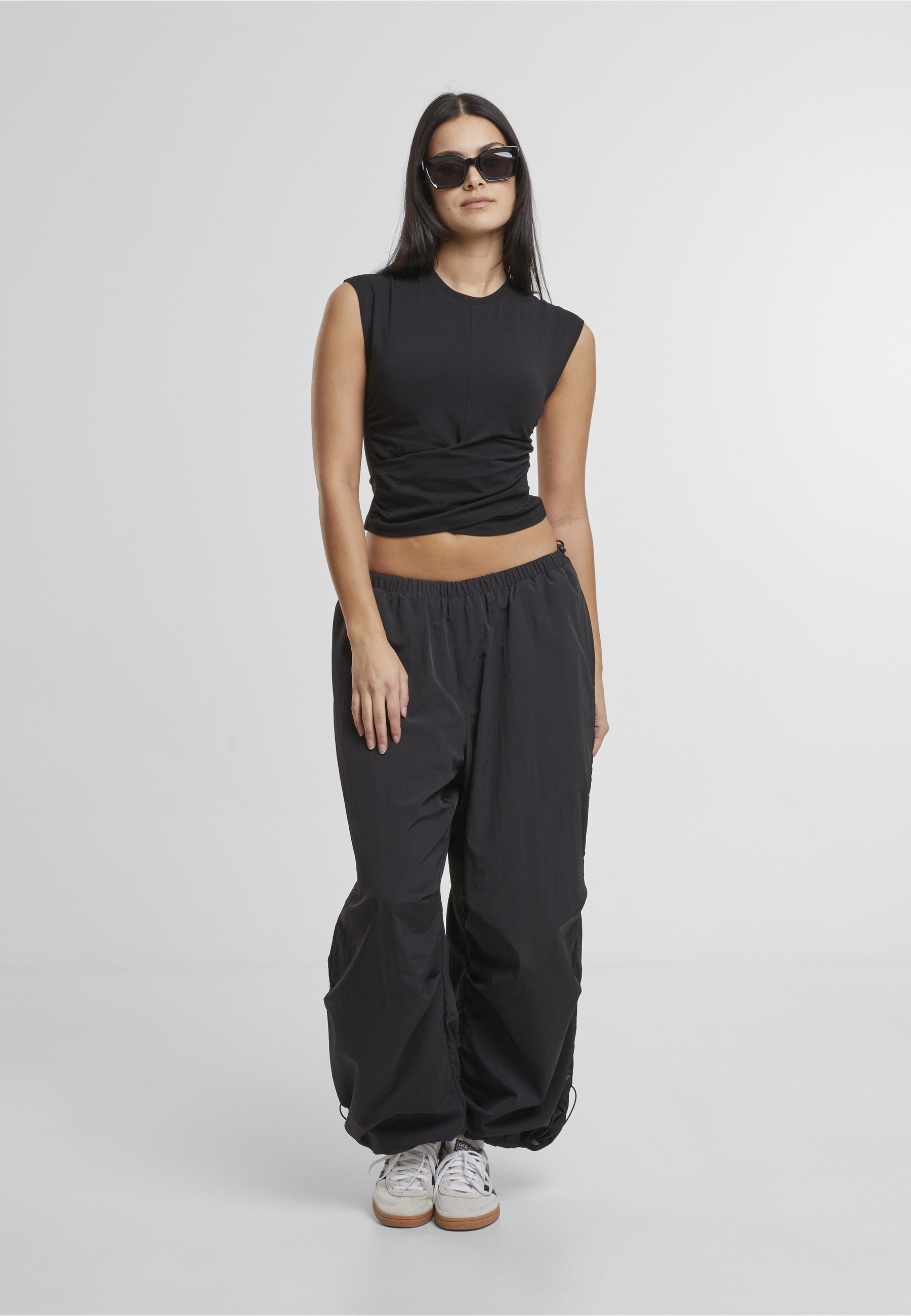 URBAN CLASSICS T-Shirt »Urban Classics Ladies Cropped Wrapped Top« 1