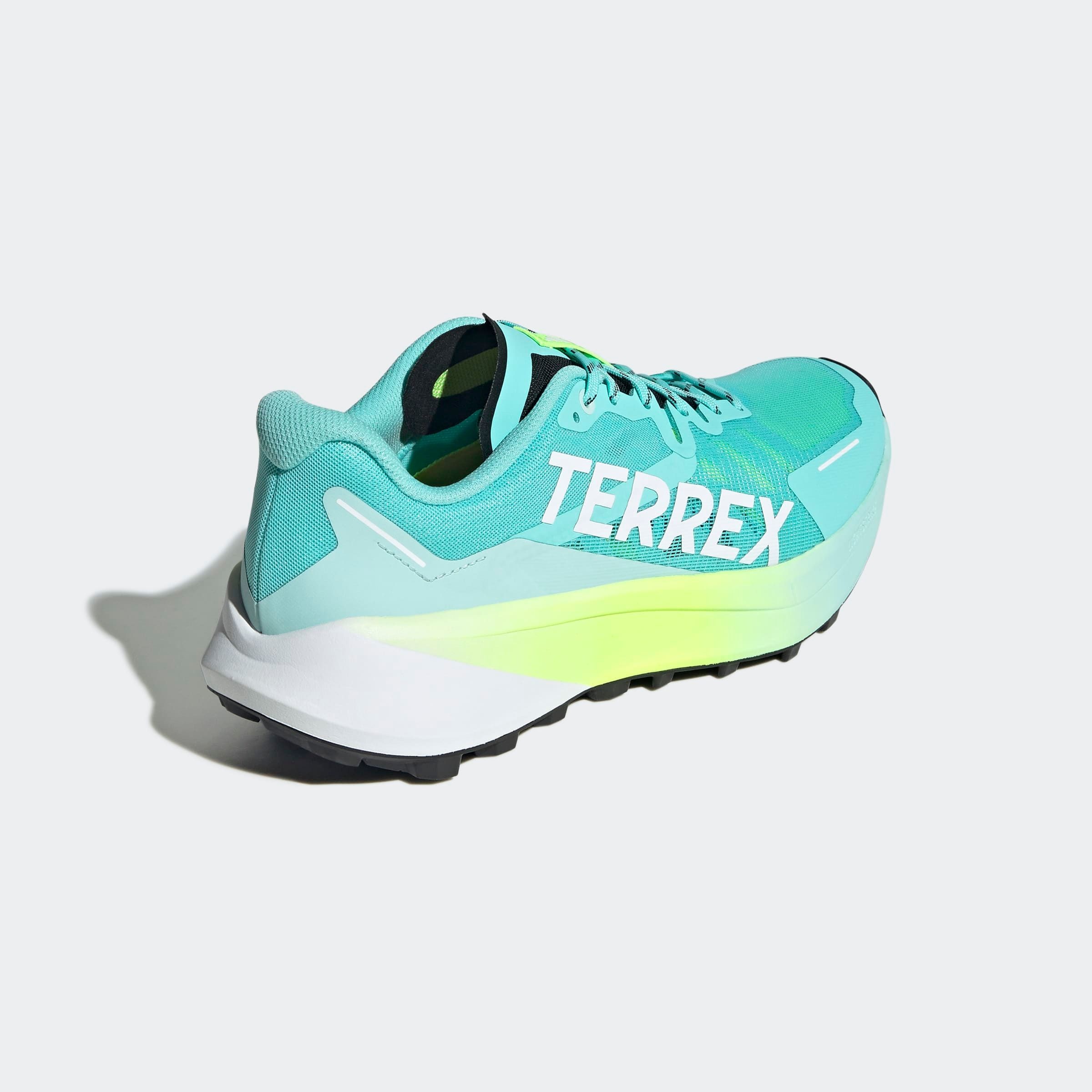 adidas TERREX Trailrunningschuh »TERREX AGRAVIC 3 TRAILRUNNING«, Trail-Runningschuhe