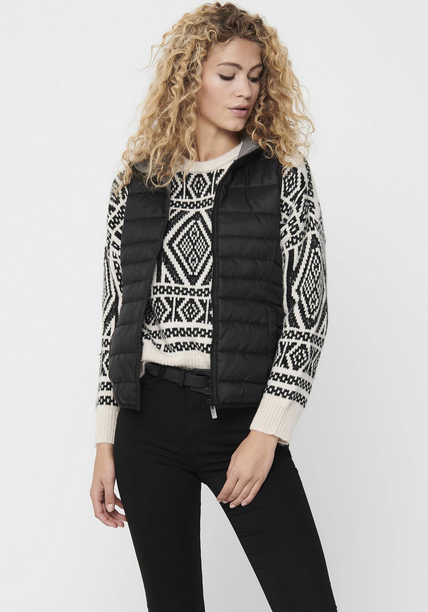 Thumbnail - ONLY Steppweste "ONLNEWTAHOE HOOD WAISTCOAT OTW NOOS" Kunstfaser