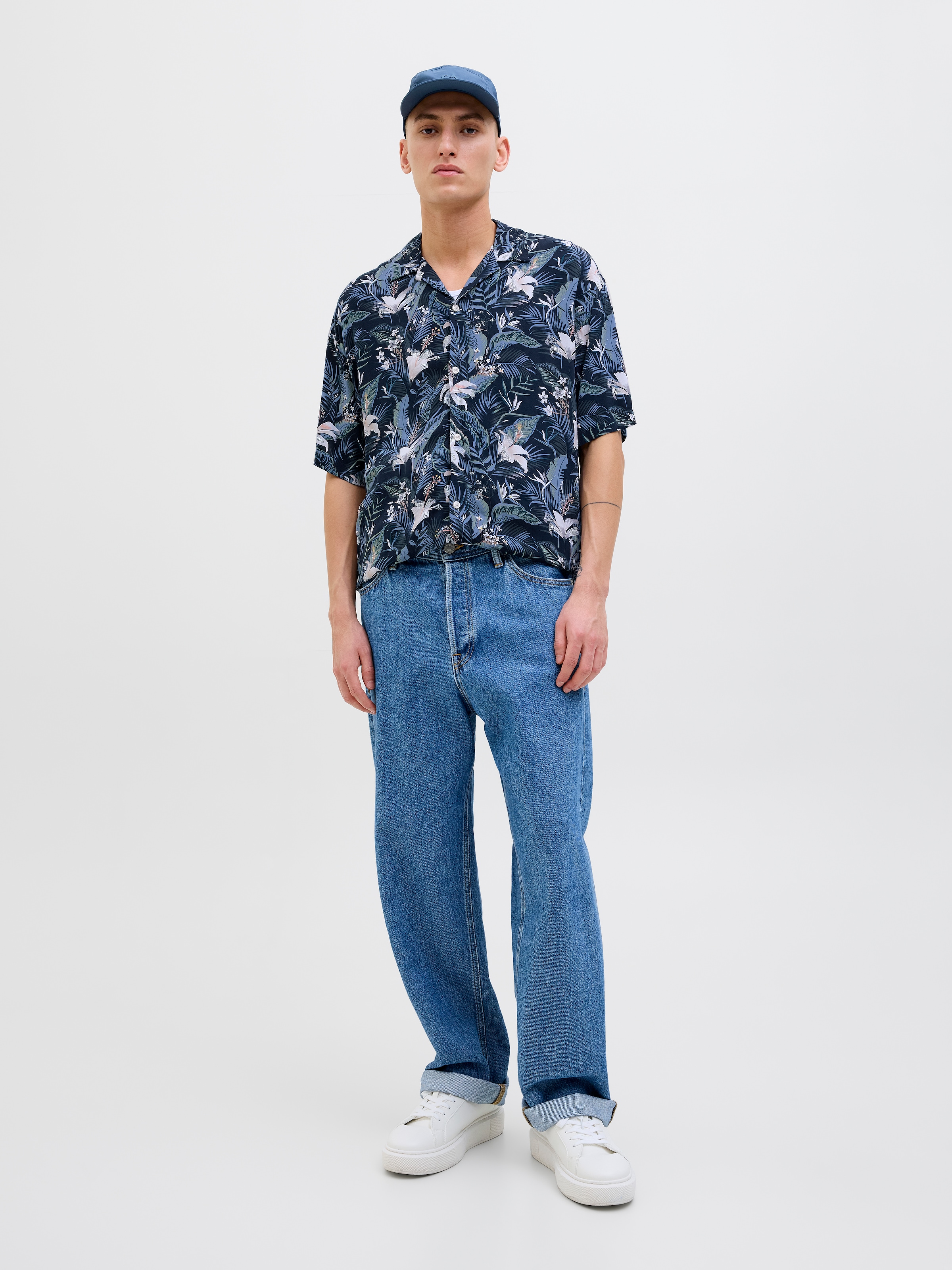 Jack & Jones Kurzarmhemd »JJEJEFF TROPICAL AOP RESORT SHIRT SS SN«, mit All-Over Print