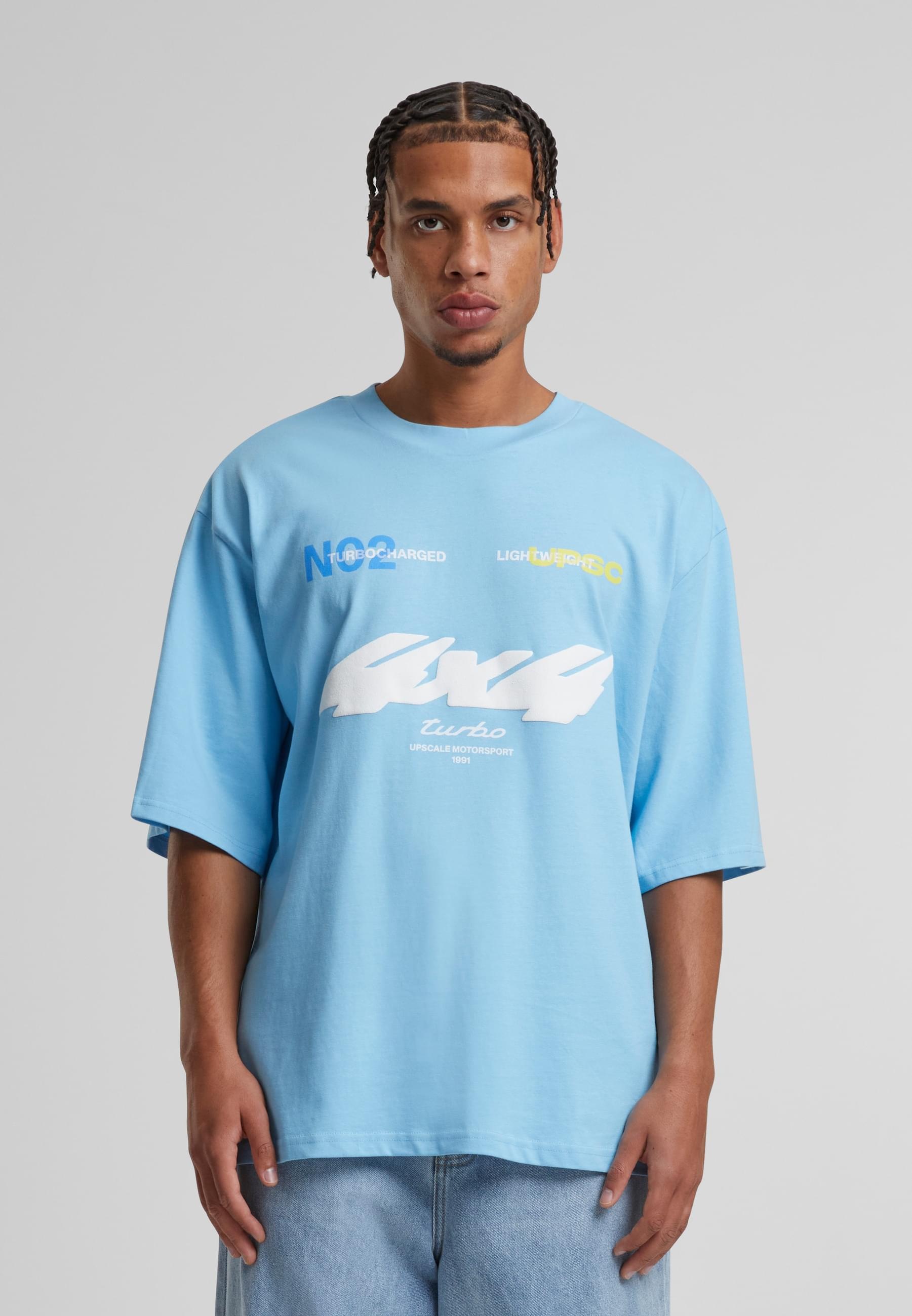 Thumbnail - Upscale by Mister Tee T-Shirt "Upscale by Mister Tee Motorsport Heavy Oversize Sleeve Tee" 1 Stk.