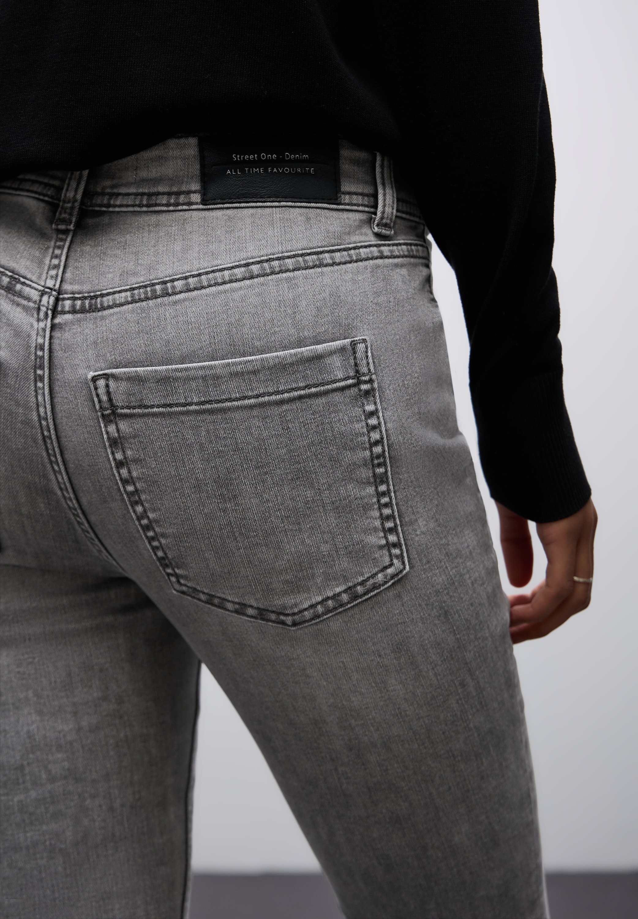 STREET ONE Slim-fit-Jeans »Style York« im Five-Pocket Style