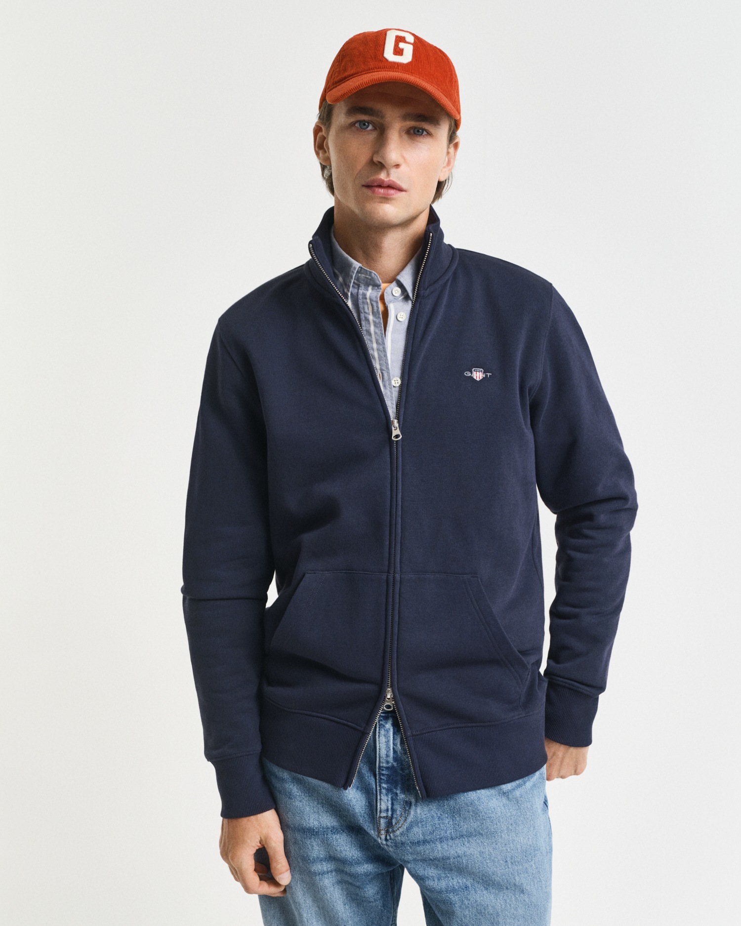Gant Sweatjacke "REG SHIELD FULL ZIP SWEAT" mit Logostickerei auf der Brust günstig online kaufen