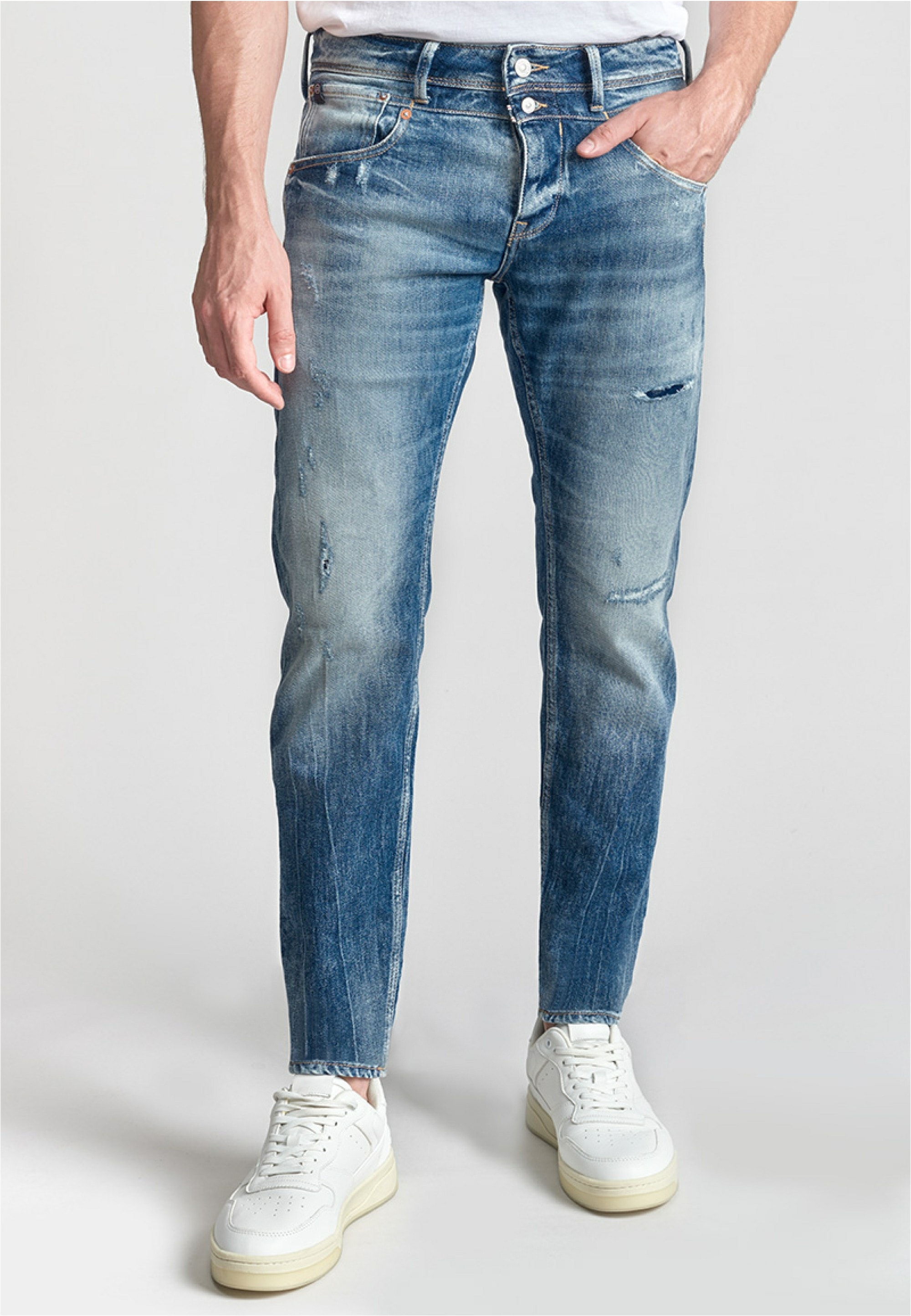 Bequeme Jeans »700/11«, mit leichten Destroyed-Elementen