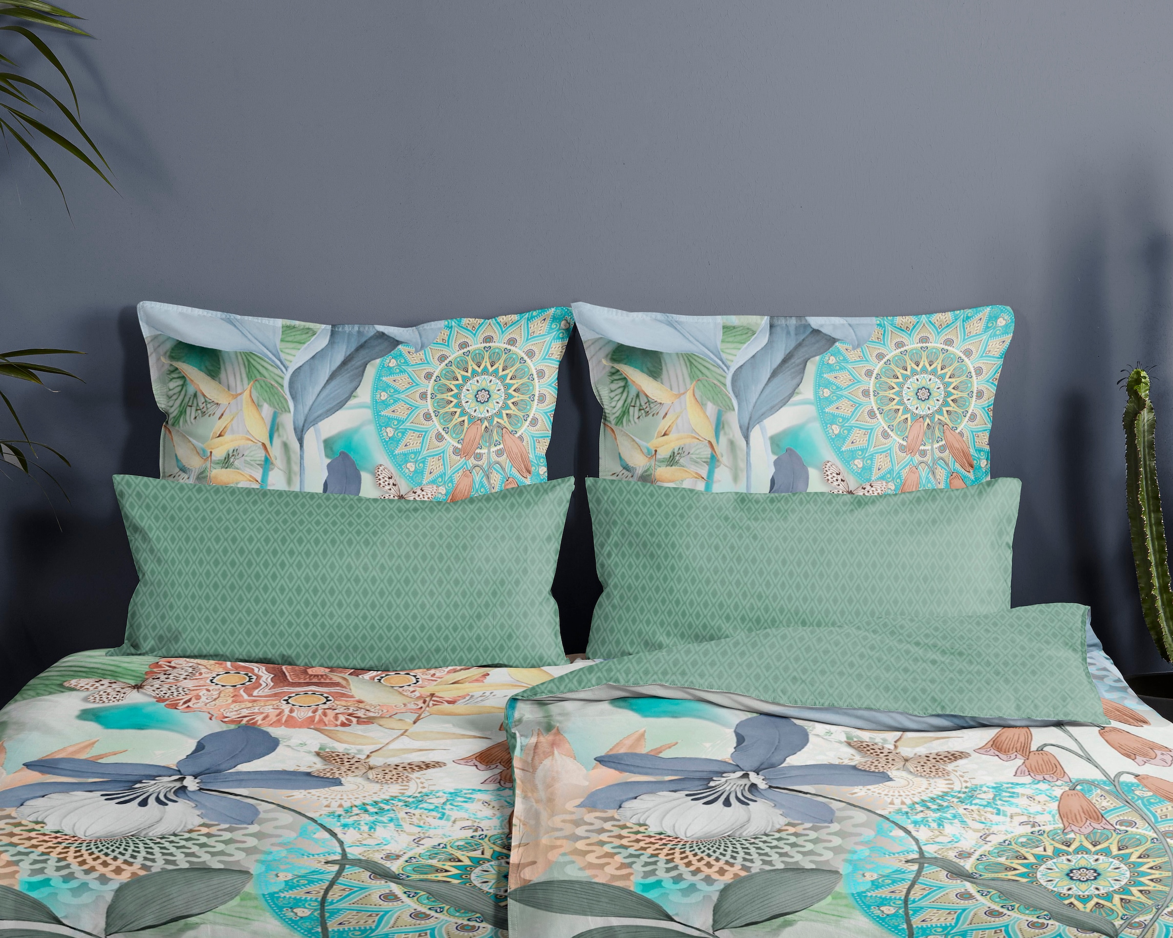 hip Wendebettwäsche »ZEPHIR«, Mako-Satin, 135x200, Reißverschluss, Wendeoptik, Mandala, Blumen, Grün