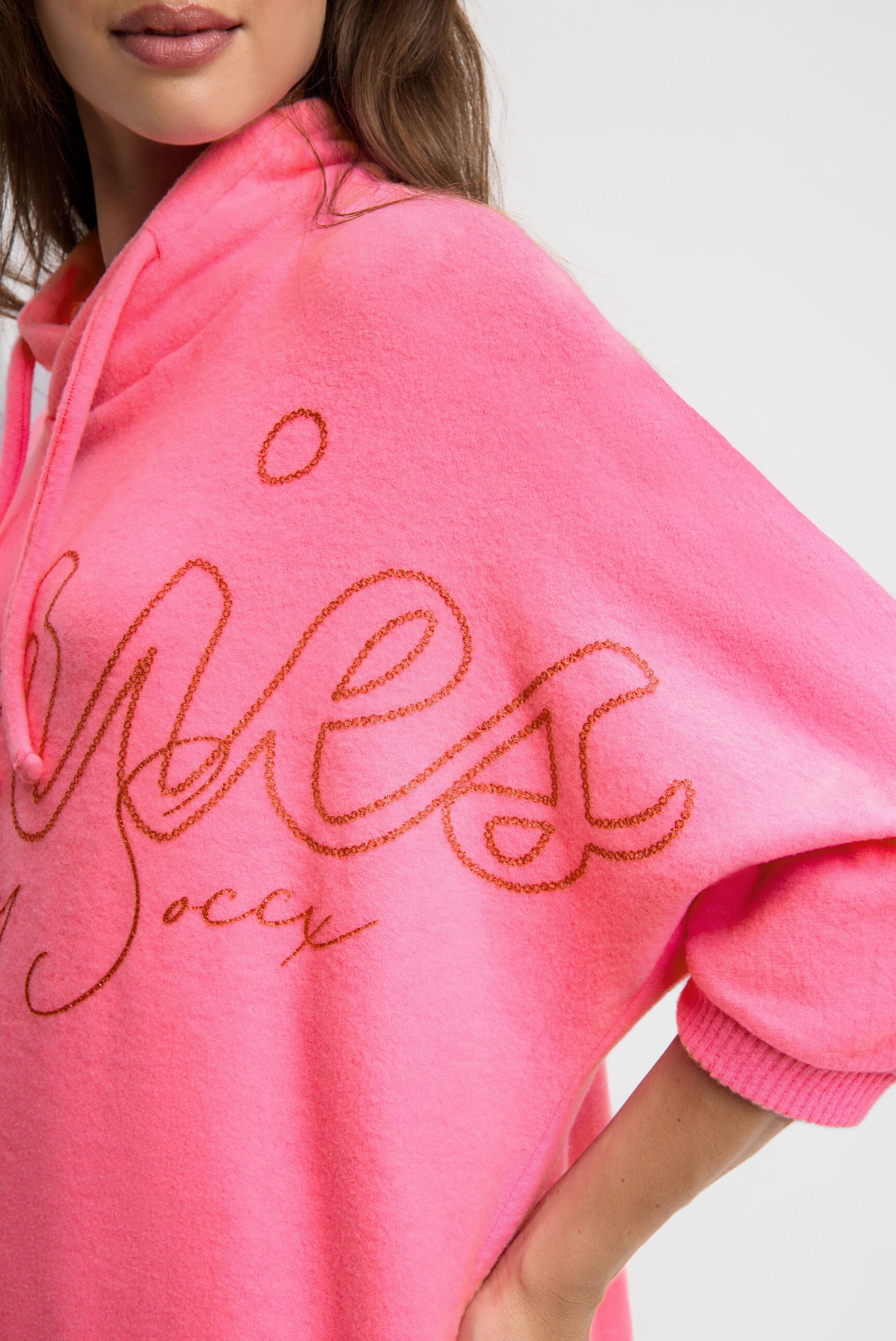 SOCCX Rundhalspullover aus Flauschstrick