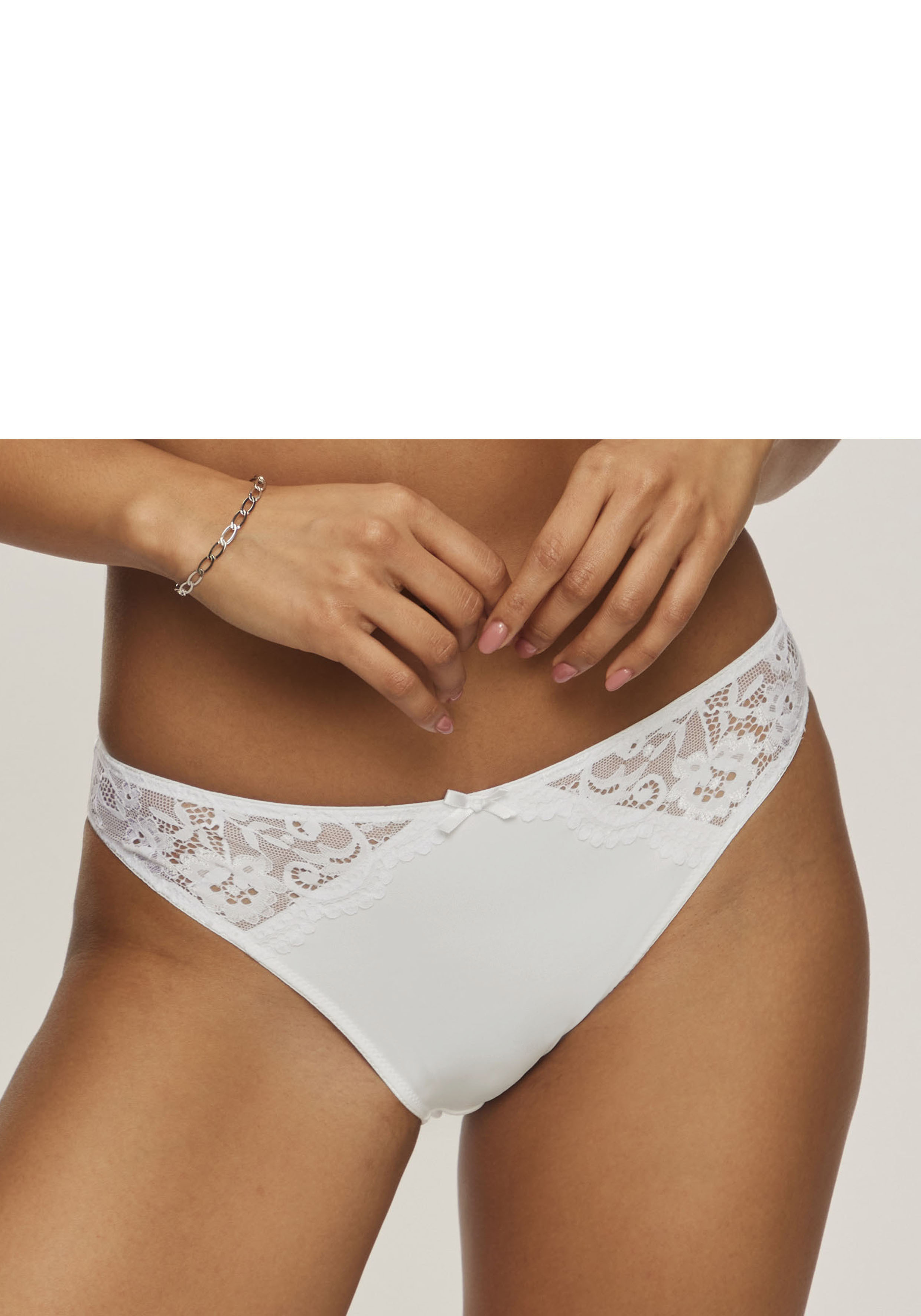 Nuance by Lascana Slip aus weichem Microtouch-Material mit Spitzeneinsätzen, Basic