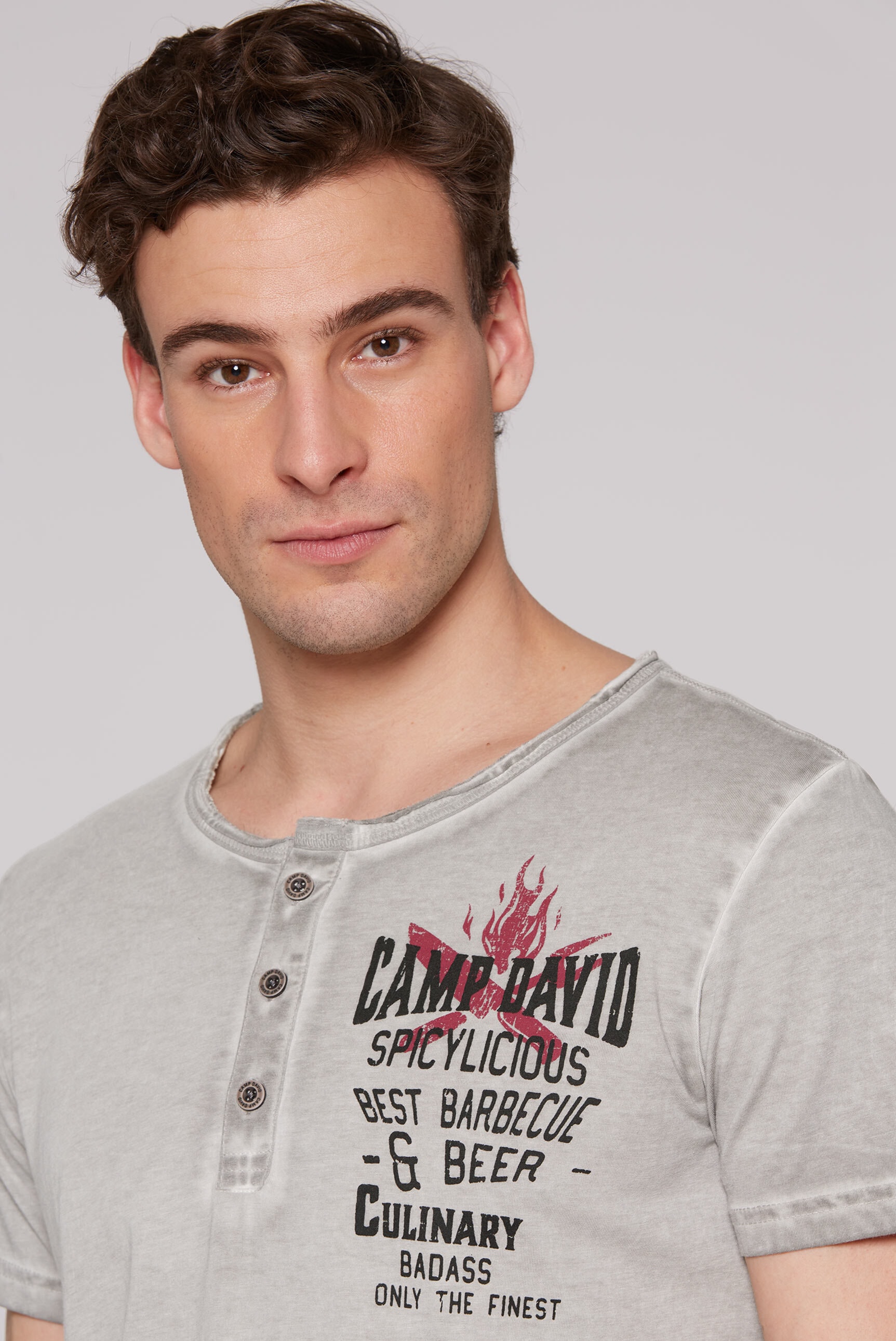 CAMP DAVID Henleyshirt, mit Used-Kanten