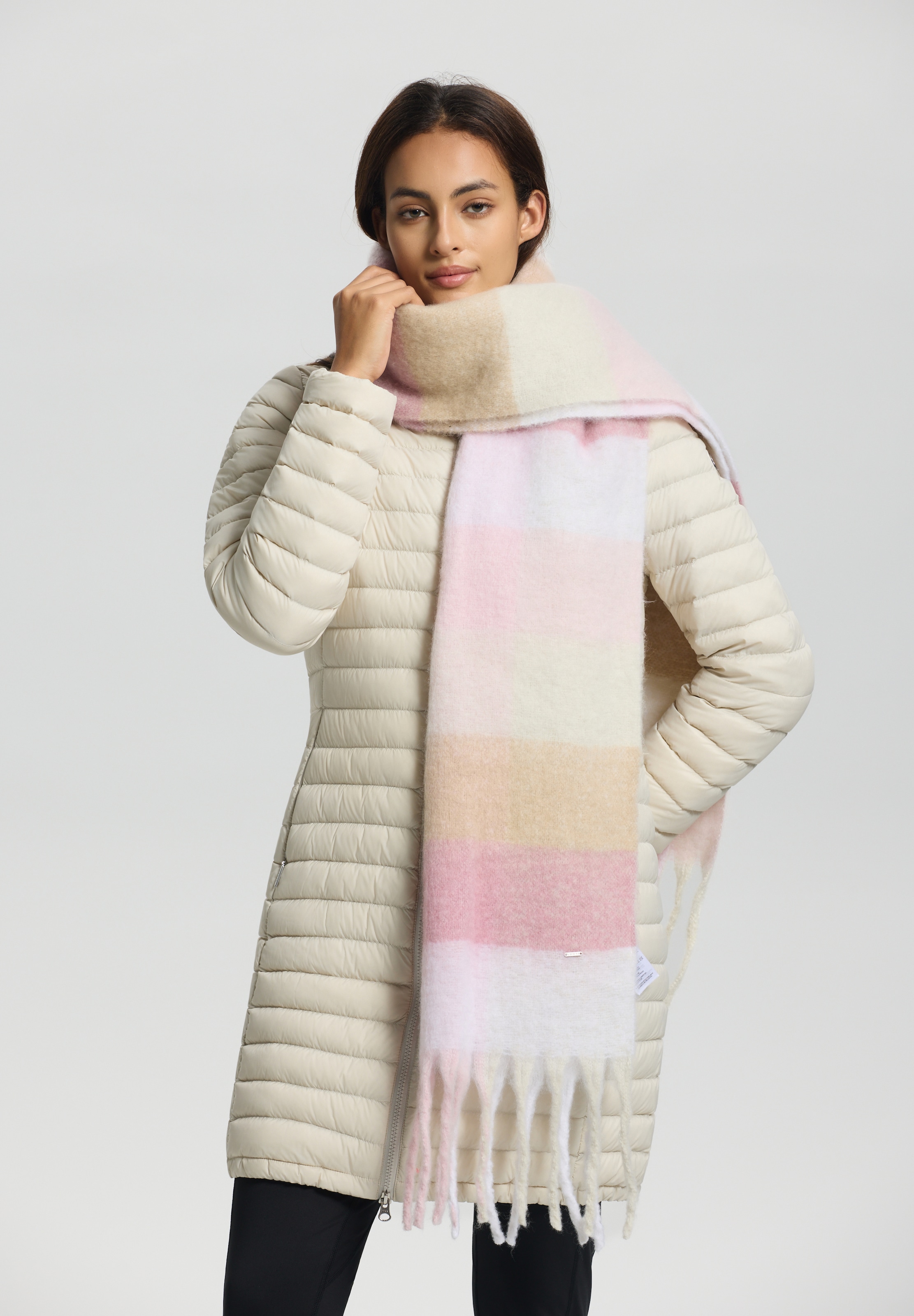 Luhta Schal »LUHTA NAANJOKI« 1 Stk. für Erwachsene, mit sportlichem Stil, mit Logo-Label, mit Fransen