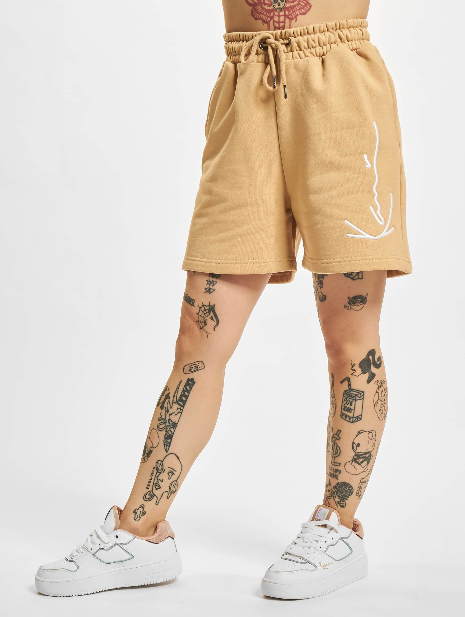 Karl Kani Stoffhose »Karl Kani Damen KW222-019-1 KK Signature Loose Fit Sweat Shorts«, (1 tlg.)