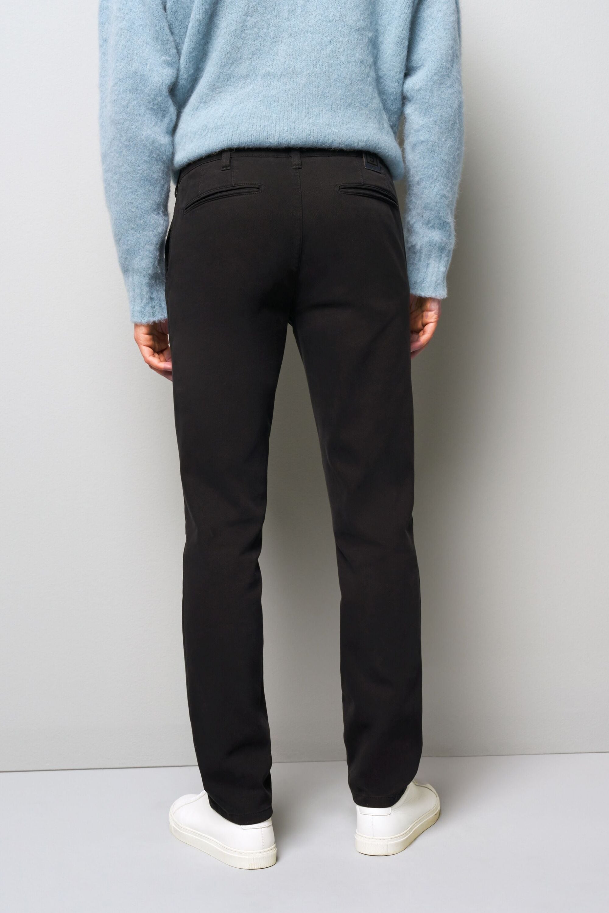 MEYER Chinos »M5.Chino«, Gefertigt aus BIO-Baumwolle