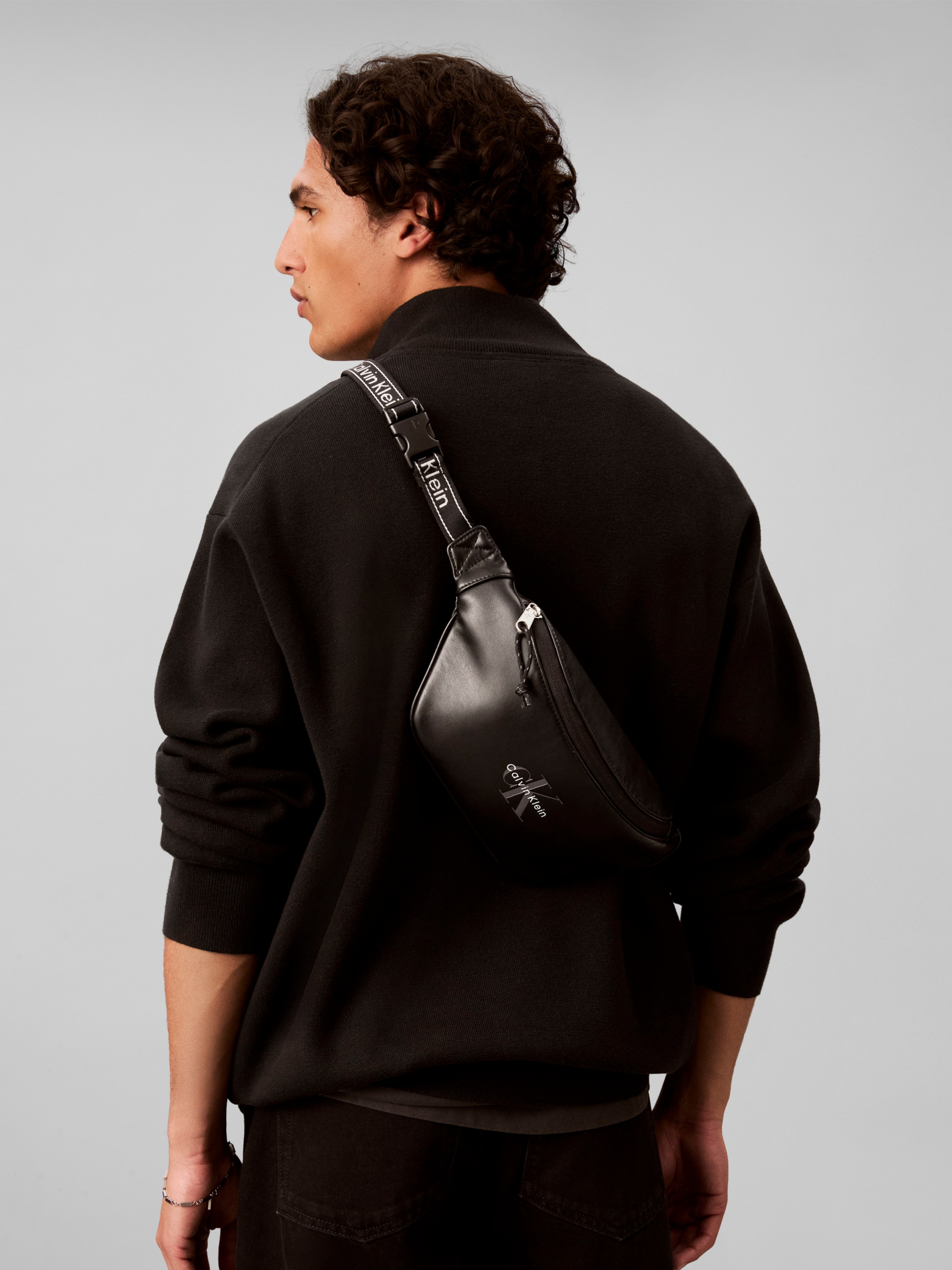Calvin Klein Gürteltasche »BOLD LOGO WEBBING WAISTBAG« Unisex Minibag, Bauchtasche mit Logoschriftzug