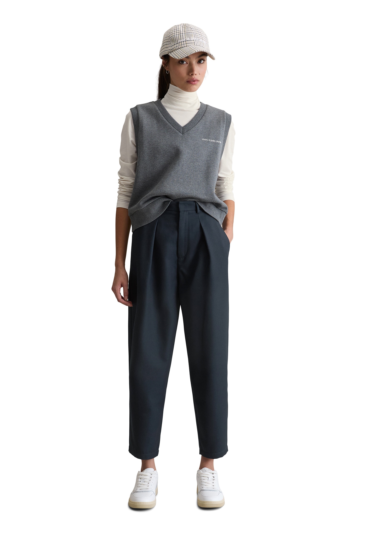 Marc O'Polo DENIM Chinohose »aus recyceltem Polyester mit Viskose«