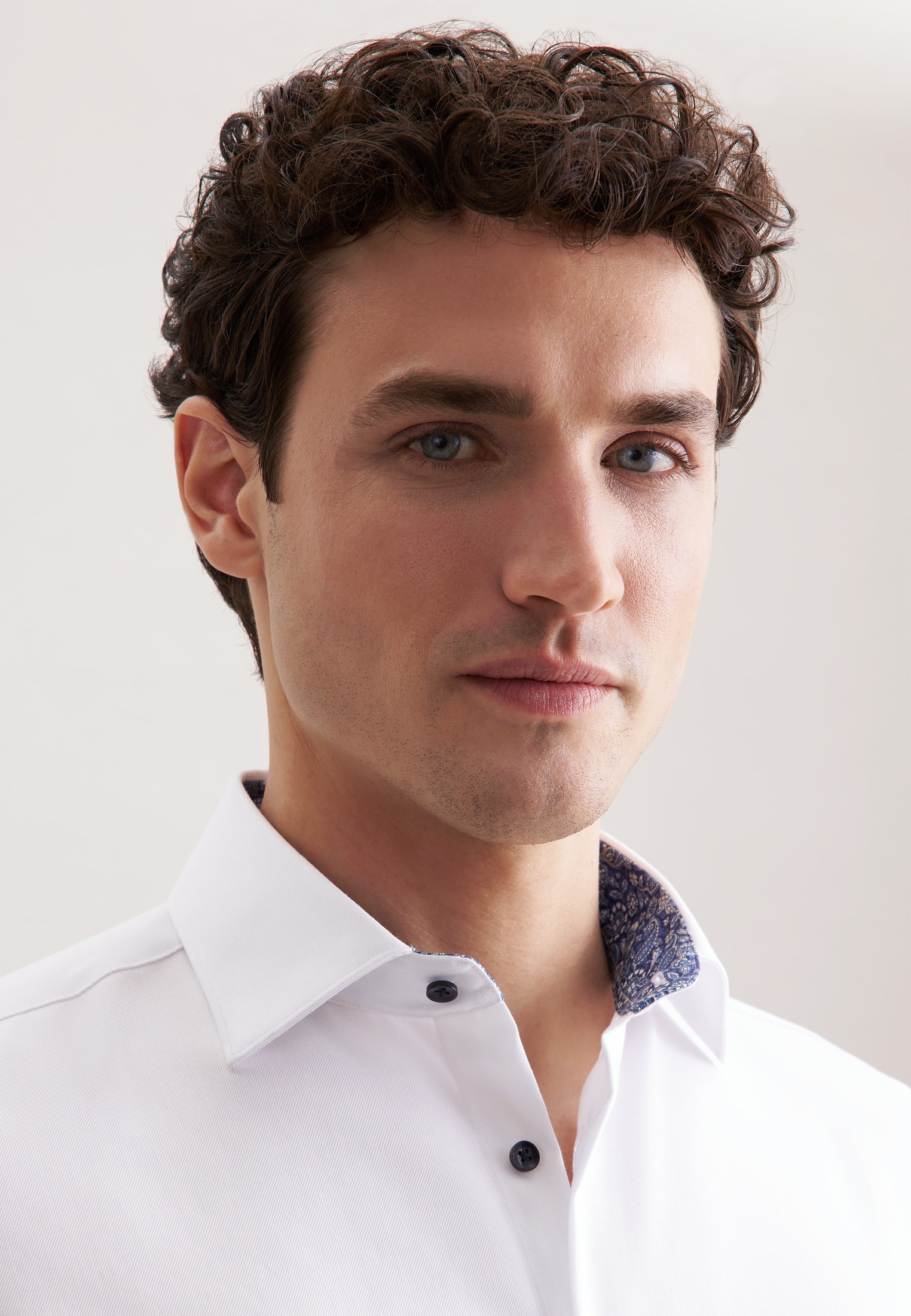 Thumbnail - seidensticker Businesshemd "Schwarze Rose" Shaped 1/1 Kentkragen Uni