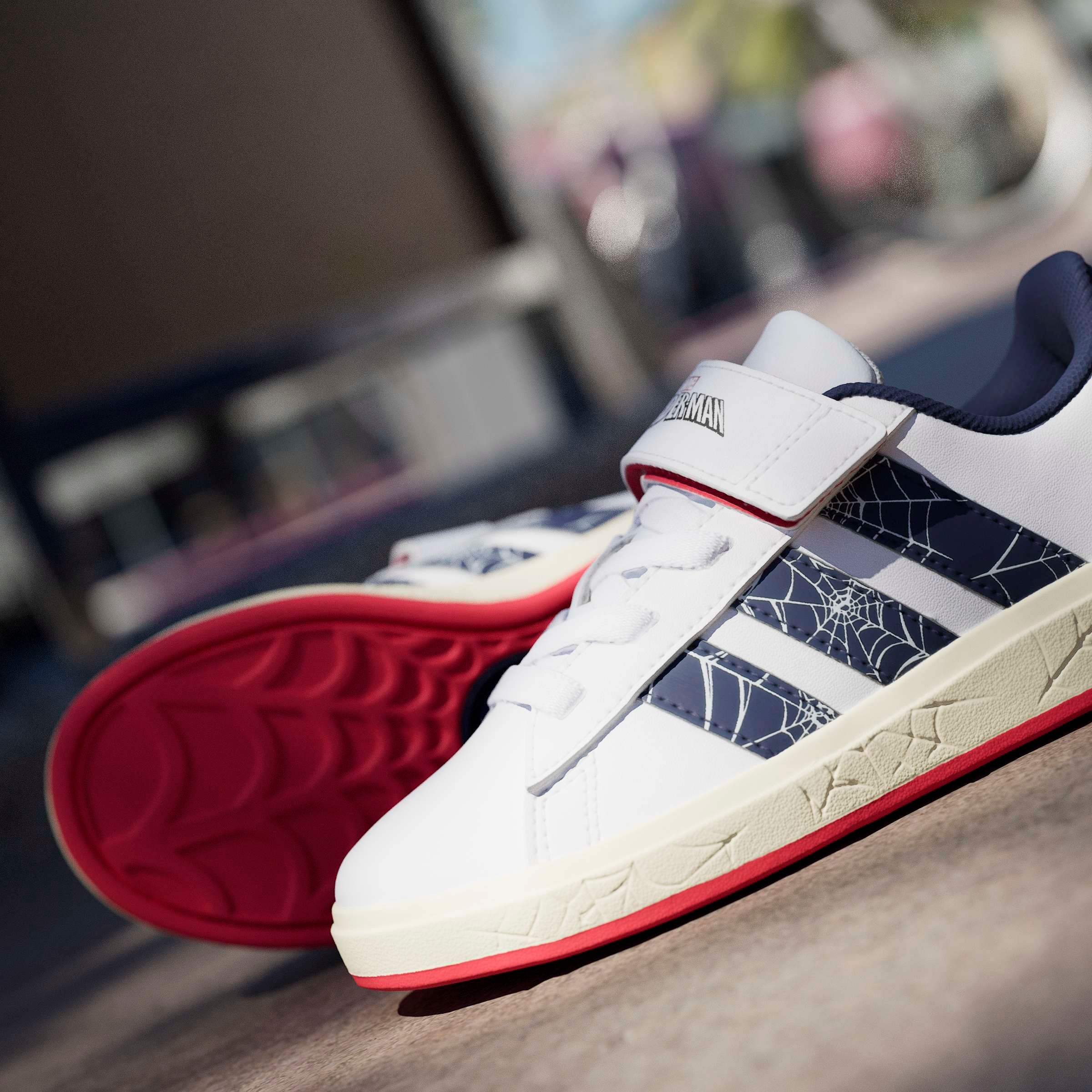 adidas Sportswear Sneaker »ADIDAS MARVEL SPIDER-MAN GRAND COURT KIDS«  für Kinder & Jugendliche