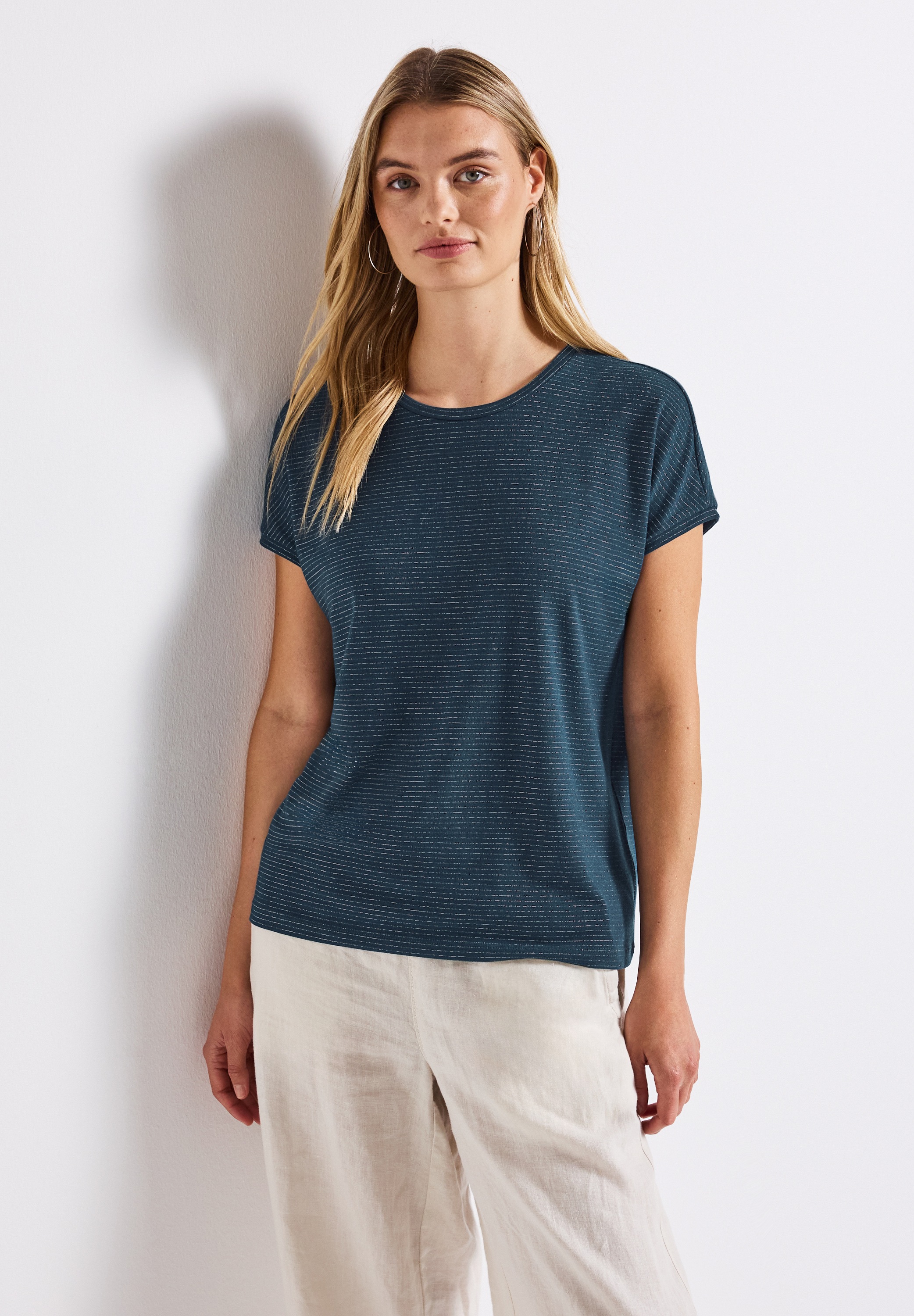 STREET ONE Rundhalsshirt, mit glitzernden Streifen günstig online kaufen