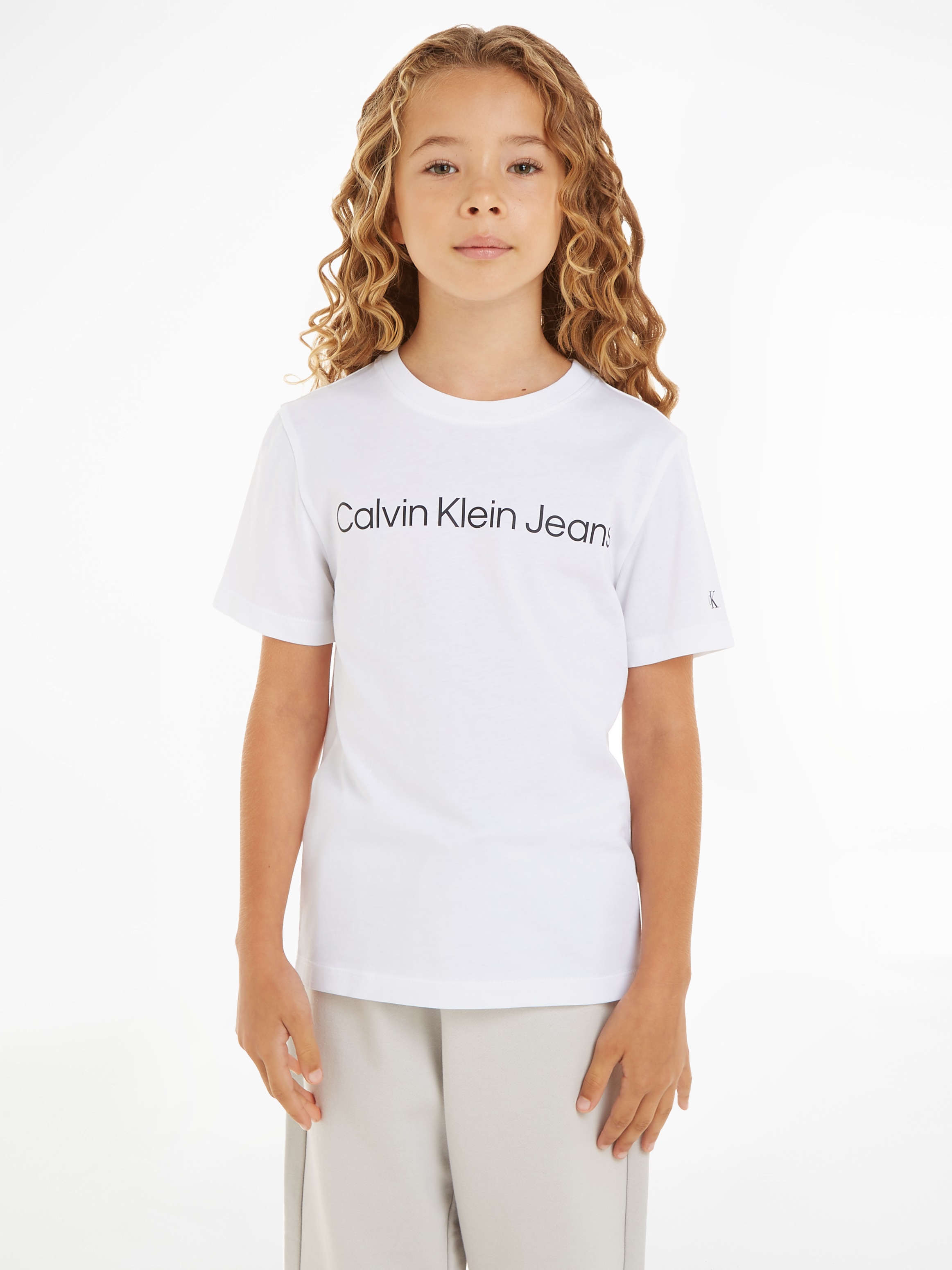 SS mit BAUR T-SHIRT«, LOGO Black Sweatshirt »INST. Logoschriftzug Jeans | Calvin Friday Klein