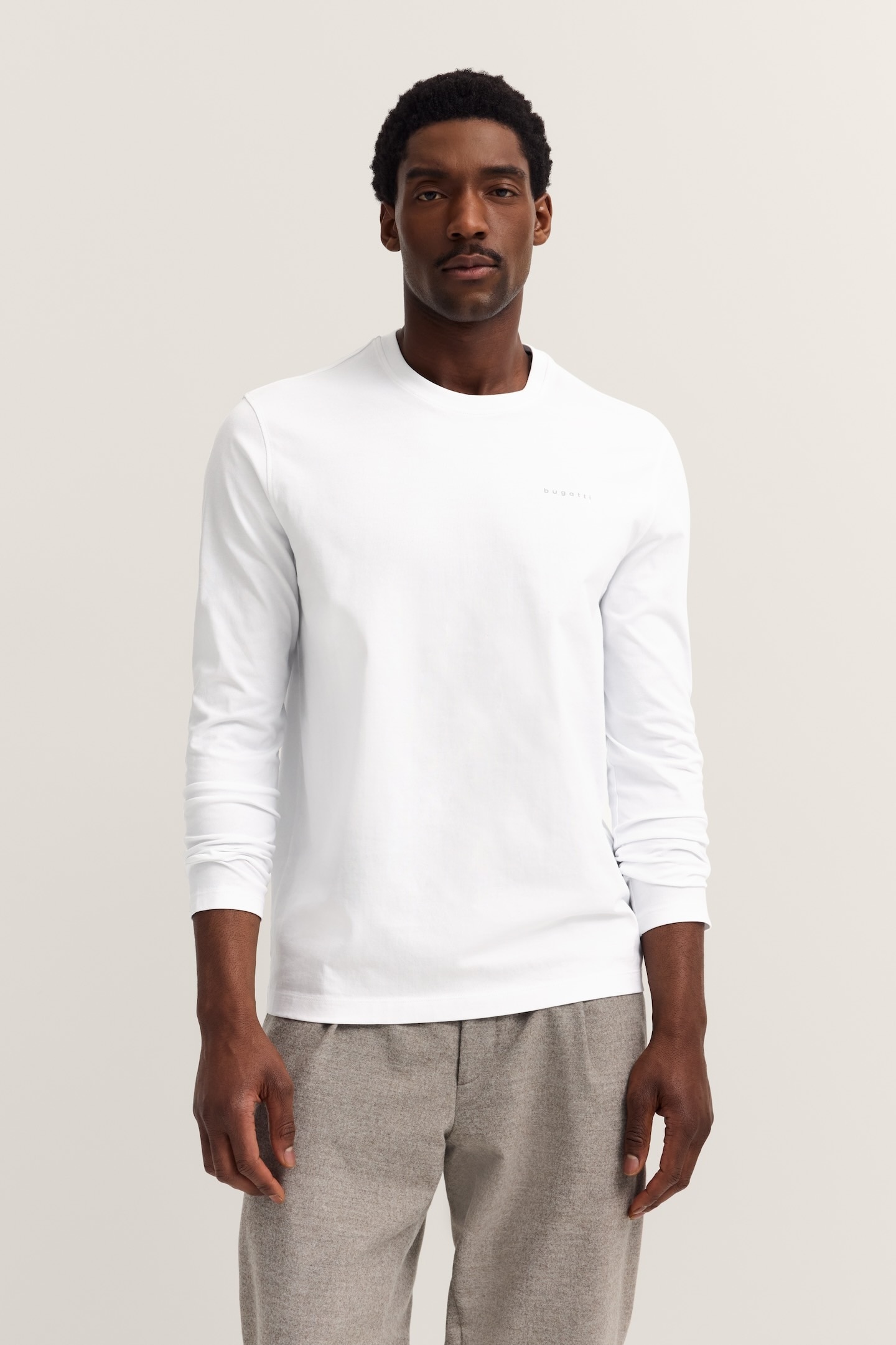 bugatti Longsweatshirt "Rundhals", im Modern Fit aus Baumwolle günstig online kaufen