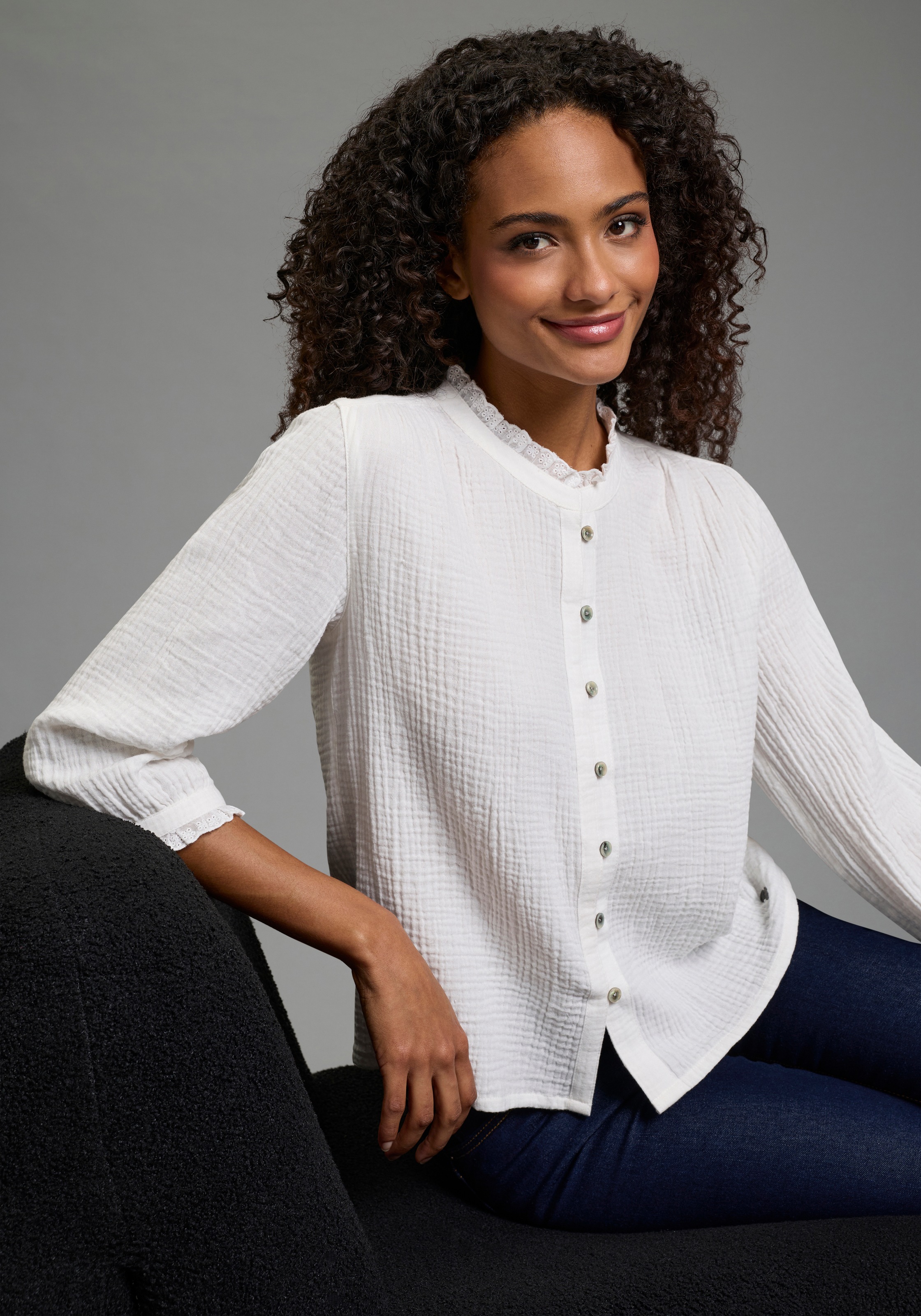 KangaROOS Rüschenbluse hüftlange Bluse, mit 3/4-Ärmeln, mit Rüschen am Ärme günstig online kaufen